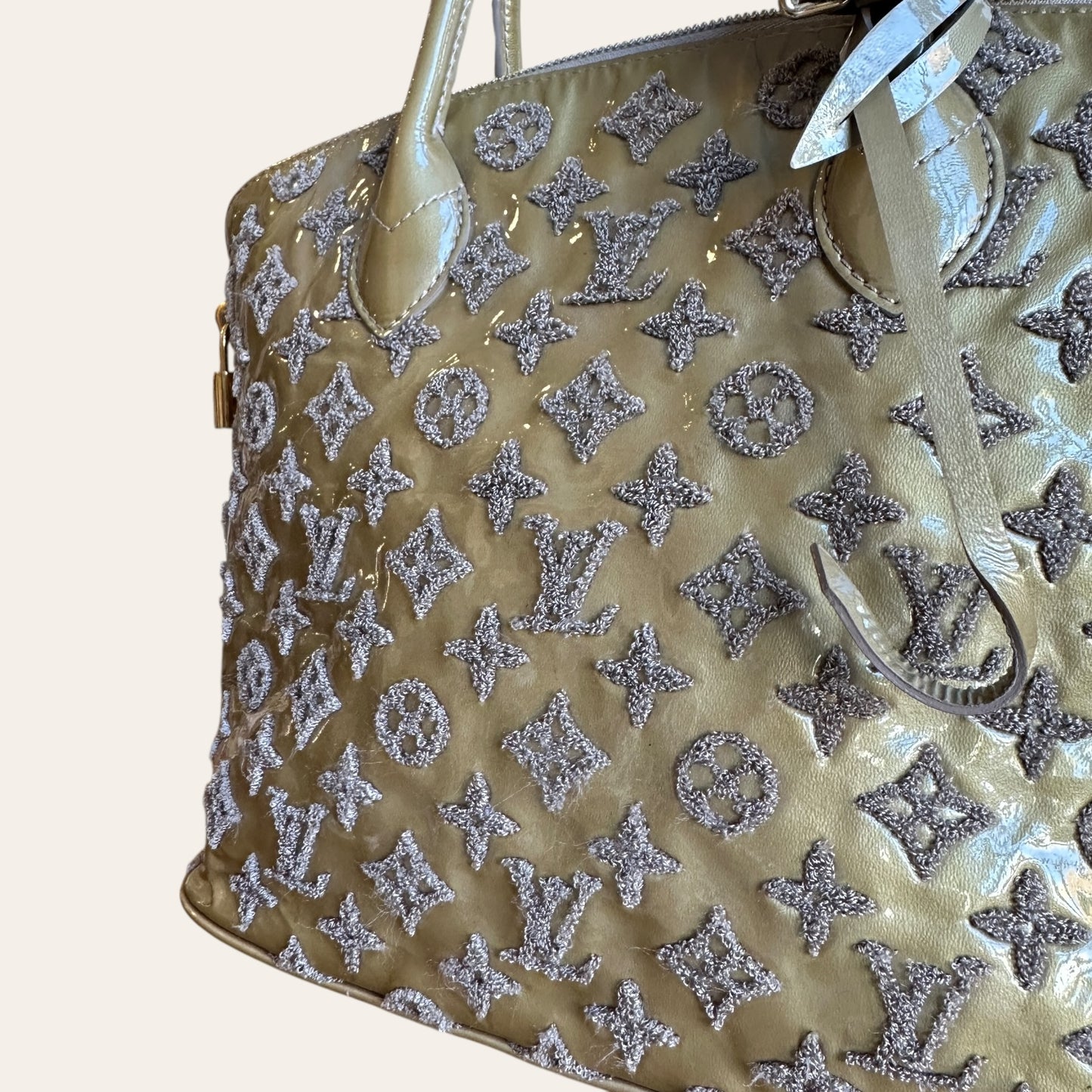 2011 Louis Vuitton Fascination Lockit Handbag
