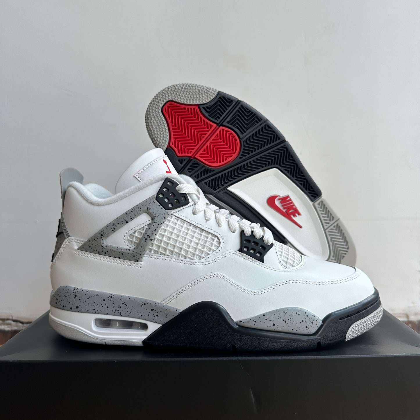 Brand New Jordan 4 "White Cement" Size 9