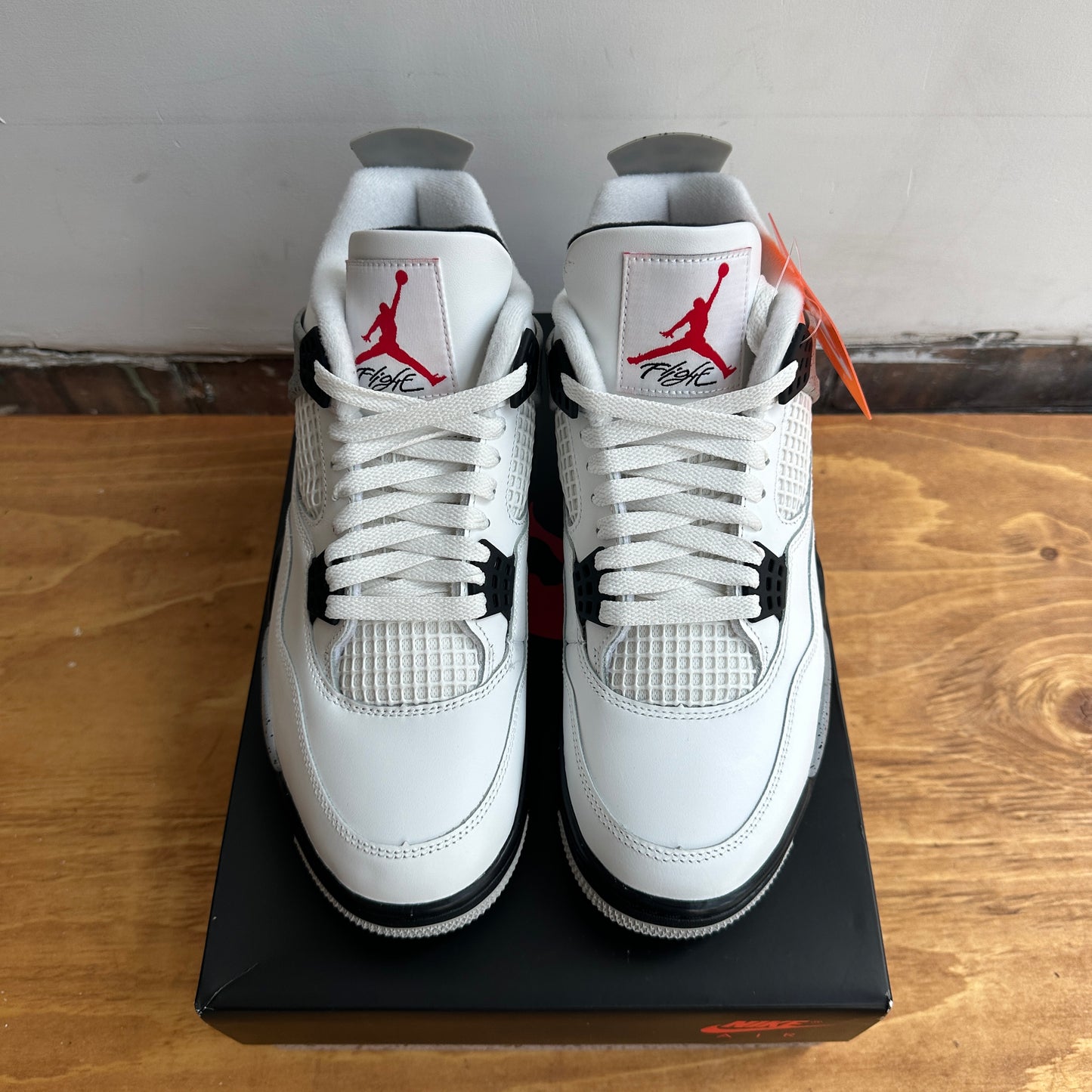 Brand New Jordan 4 "White Cement" Size 9