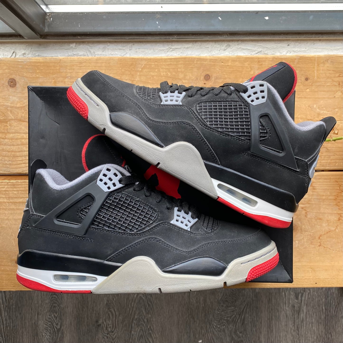 2019 Jordan 4 'Bred' Size 10