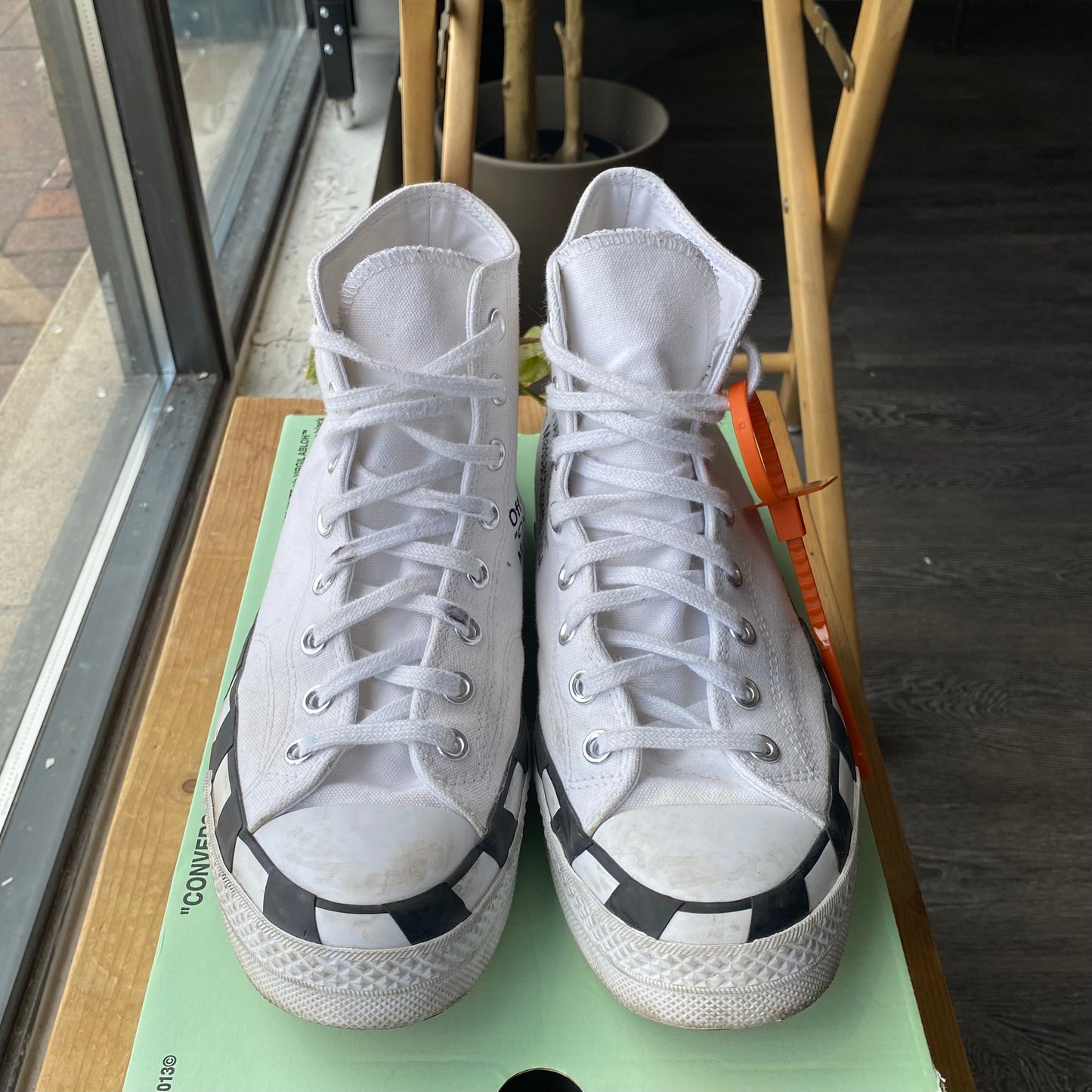 Off White x Converse Chuck Taylor's Size 9.5