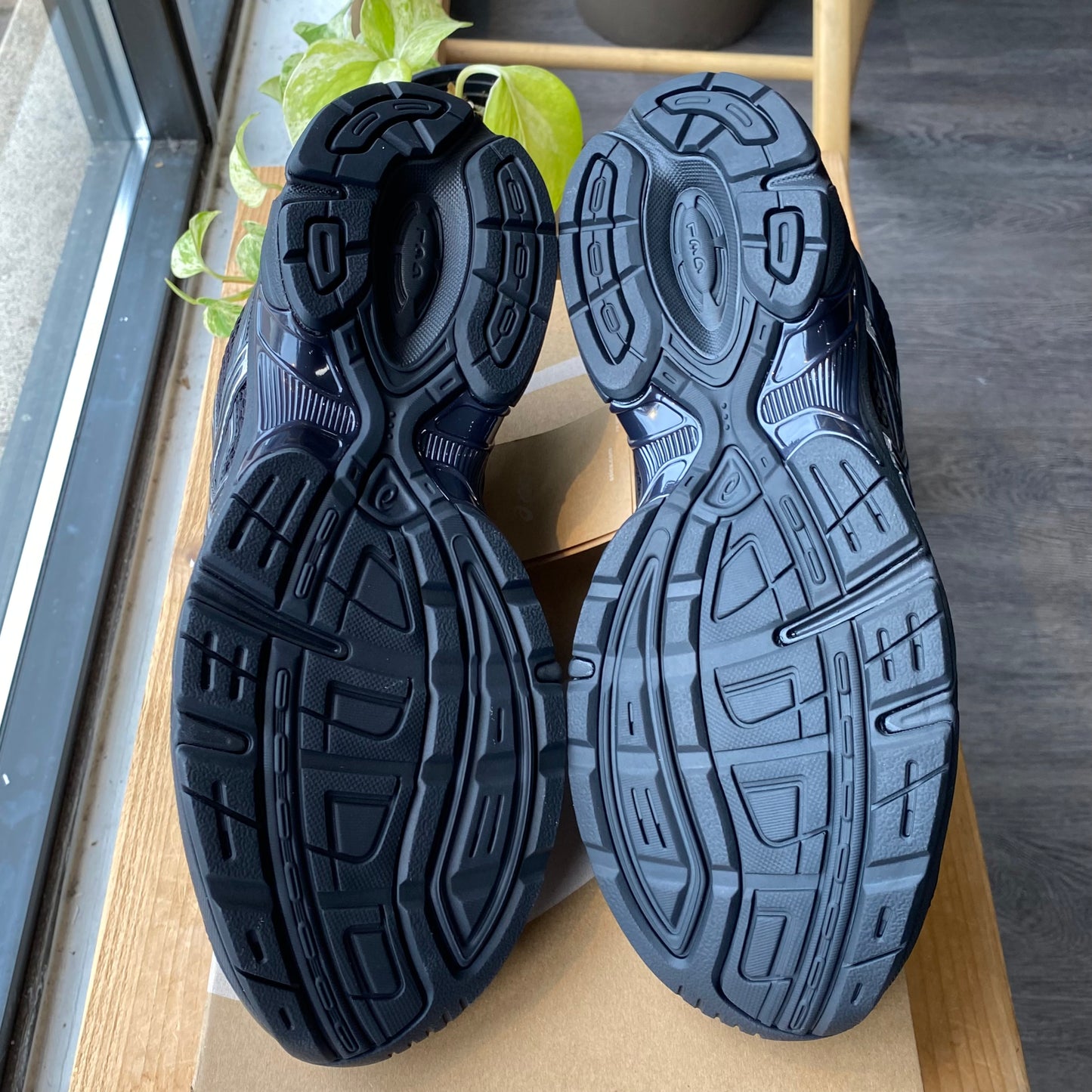 Brand New Asics Gel-1130 Black Pure Silver