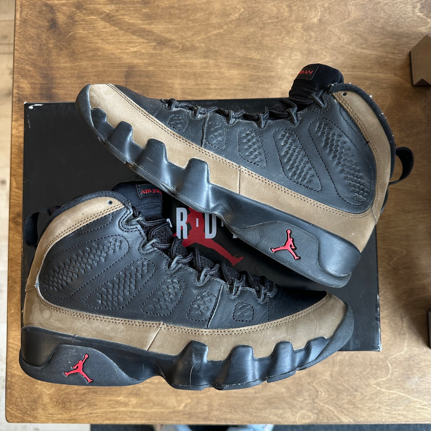 Air Jordan 9 "Olive" Size 9.5