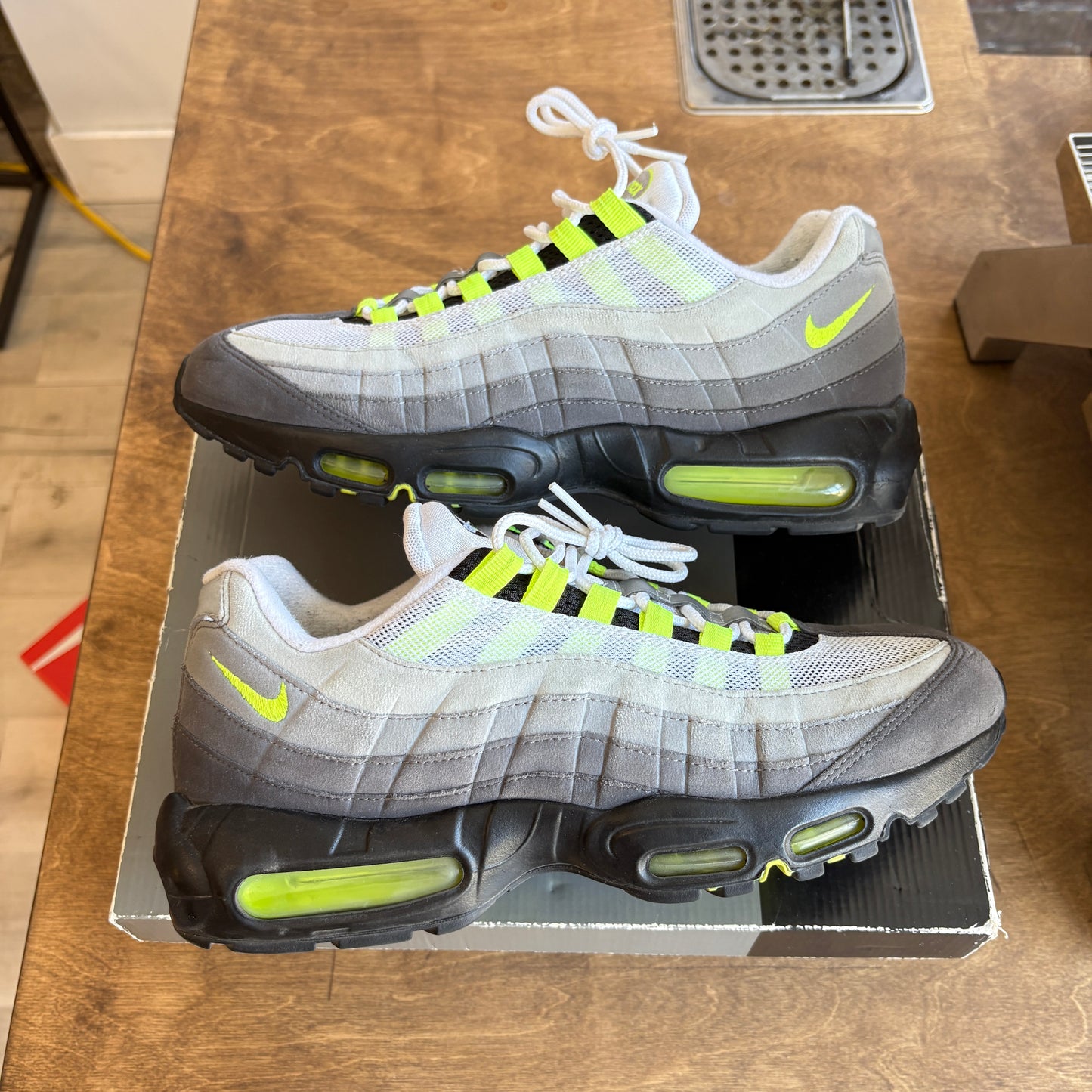Nike Air Max 95 "Neon" Size 10.5