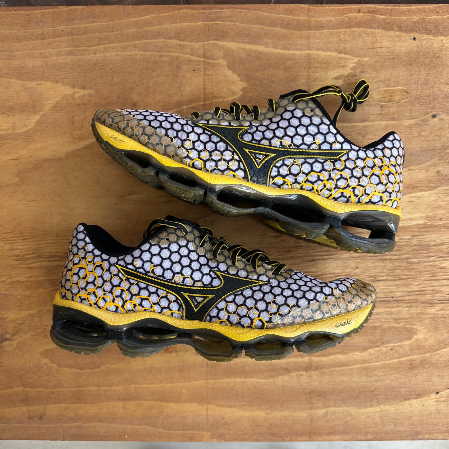 Mizuno Wave Prophecy Size 10