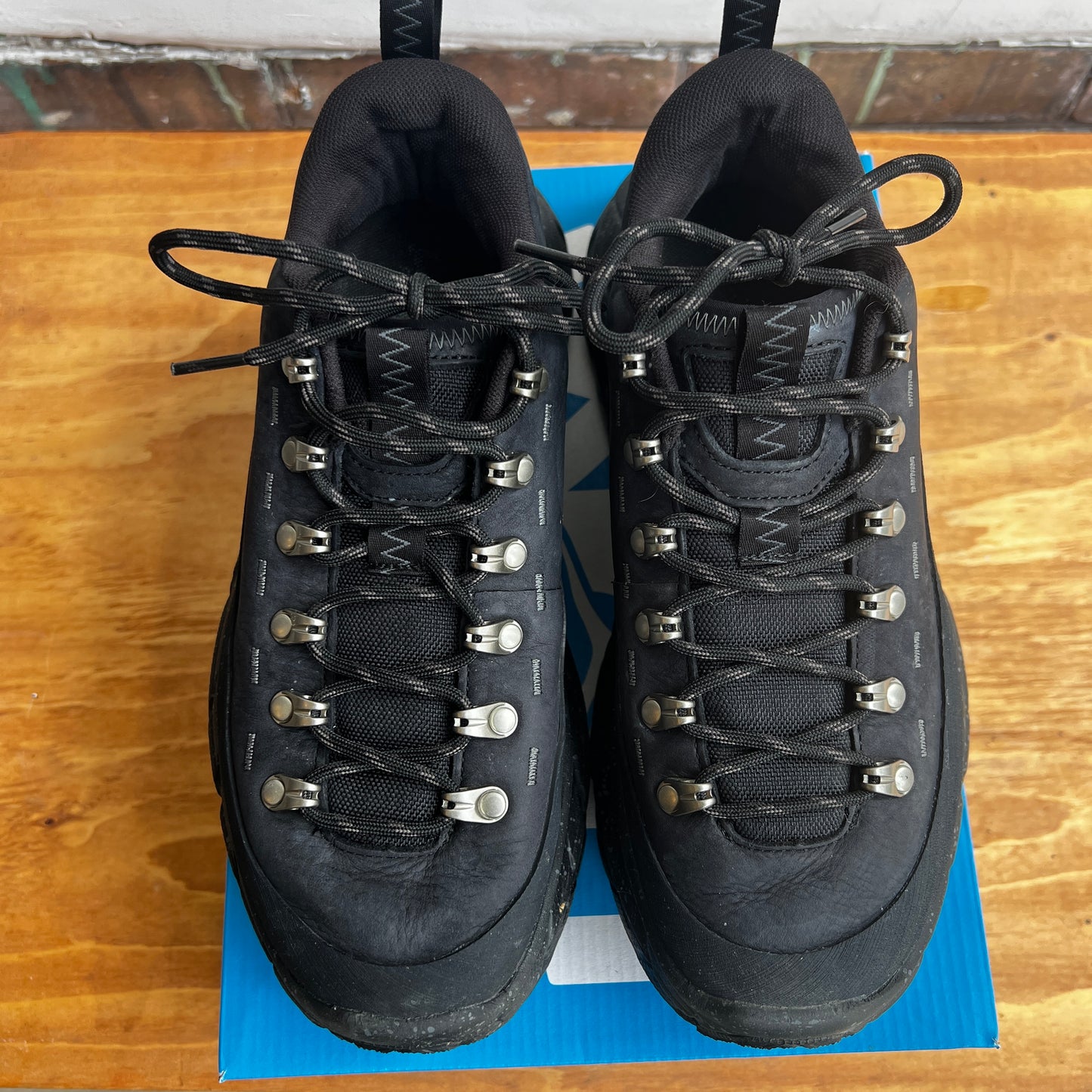 Hoka Tor Summit "Black" Size 8