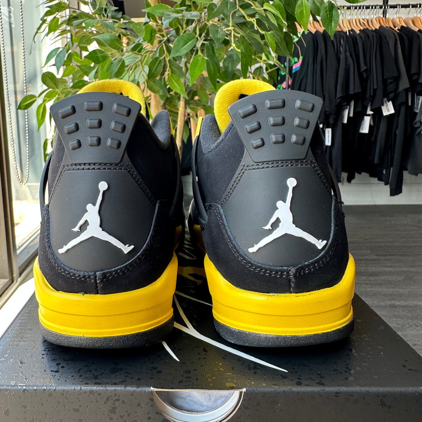 Brand New Air Jordan 4 "Thunder" (GS)
