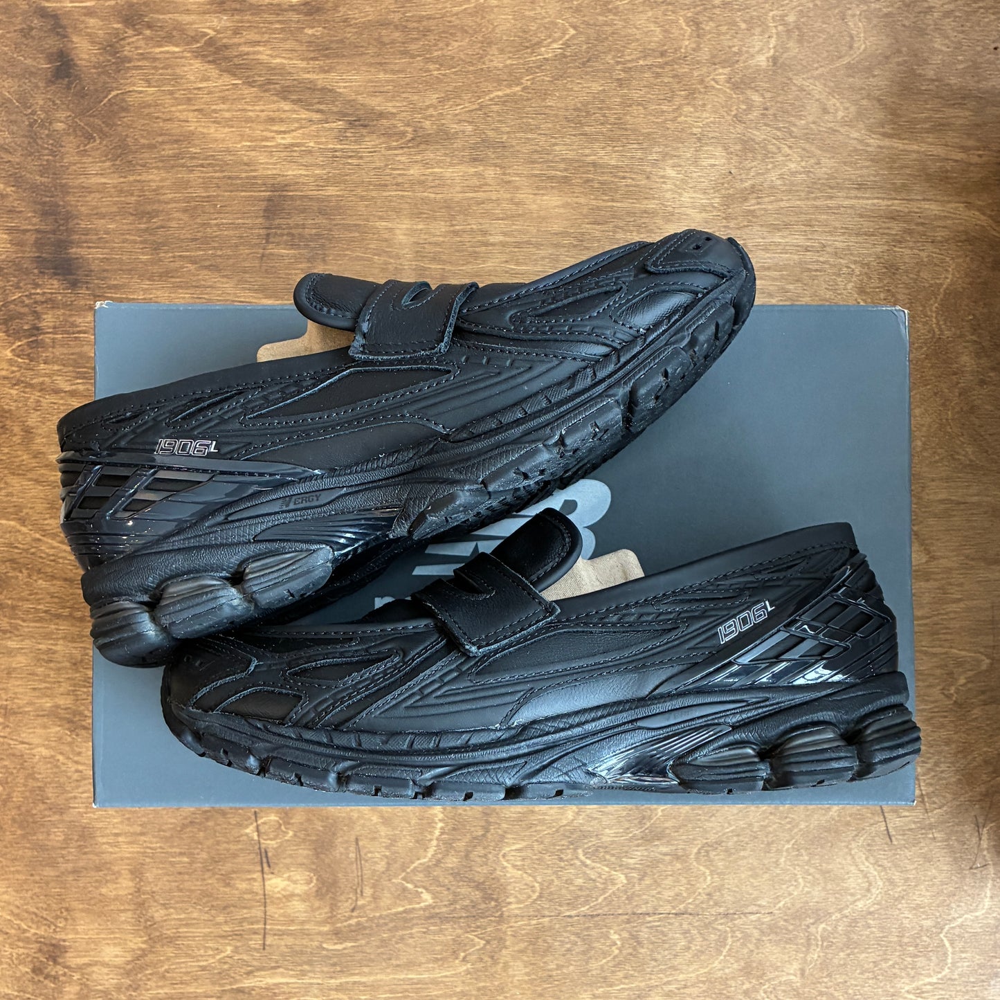 New Balance 1906L Loafers Size 8.5