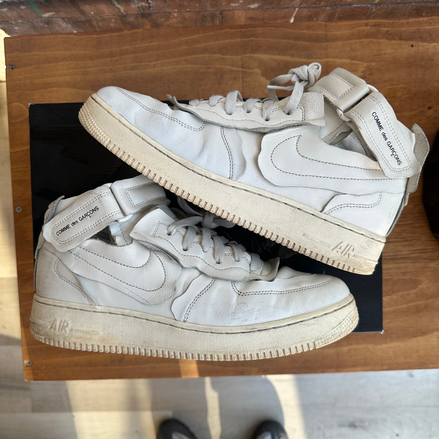 CDG x Nike Air Force 1 Mid Size 10