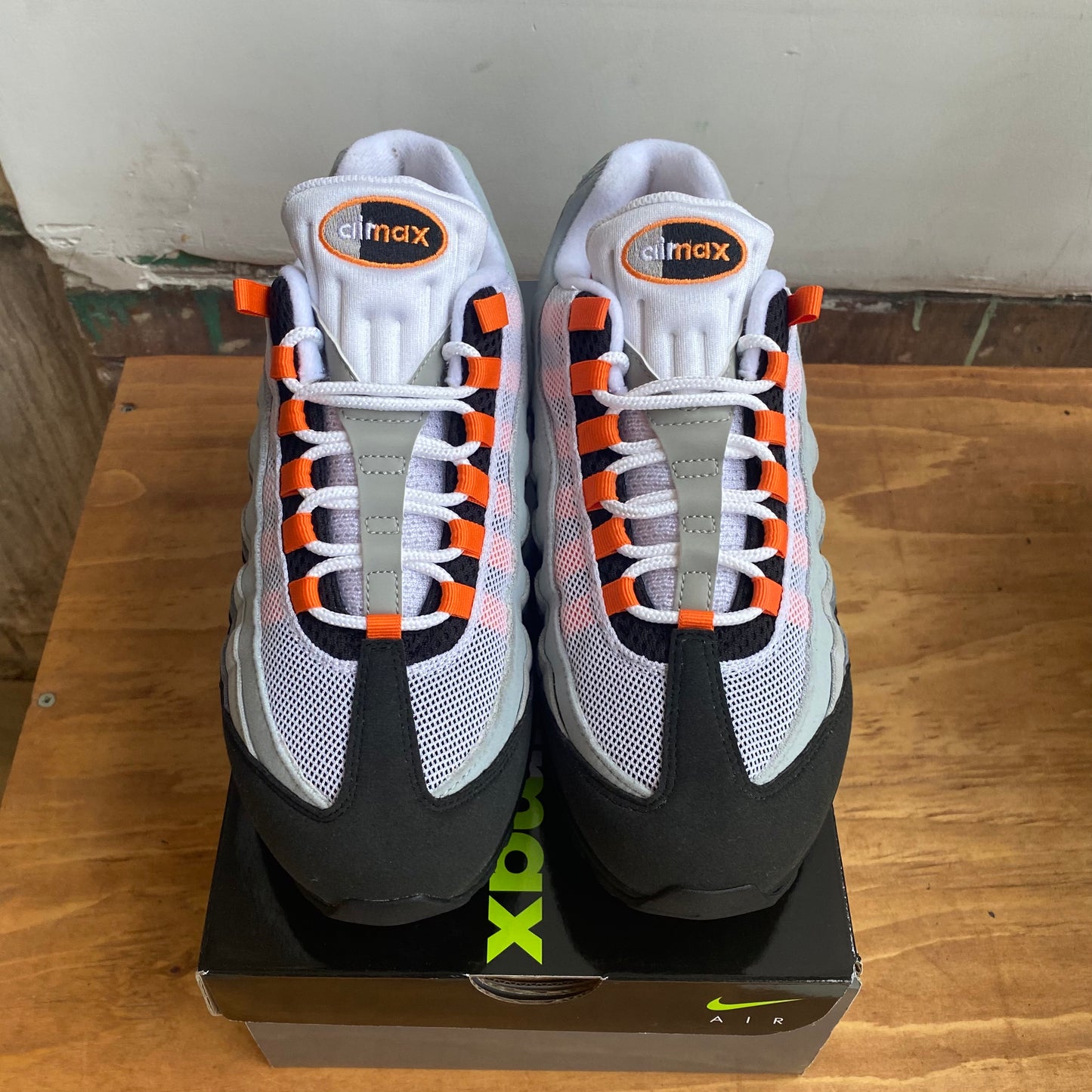 Nike Air Max 95 "Mandarin" Size US 8.5