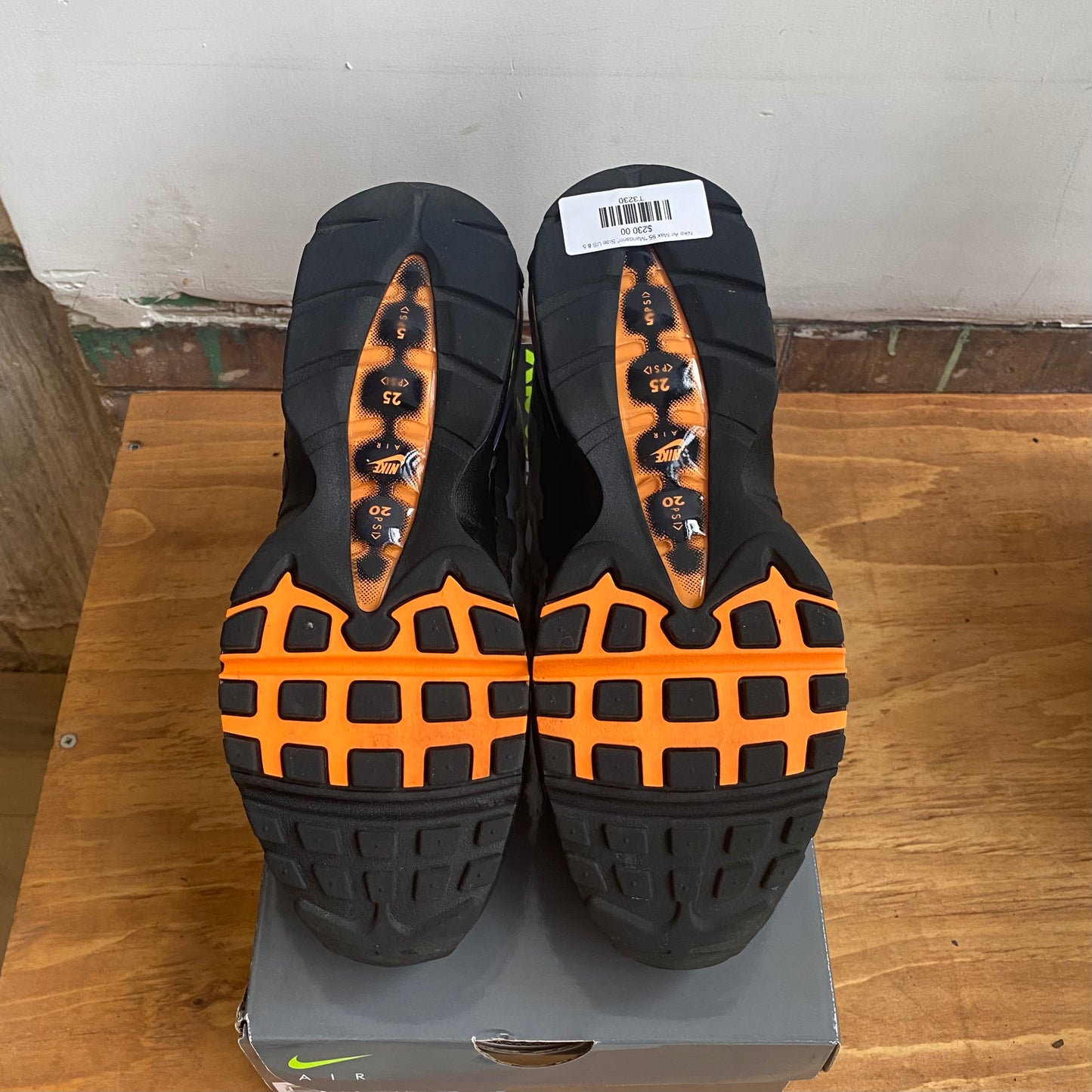 Nike Air Max 95 "Mandarin" Size US 8.5