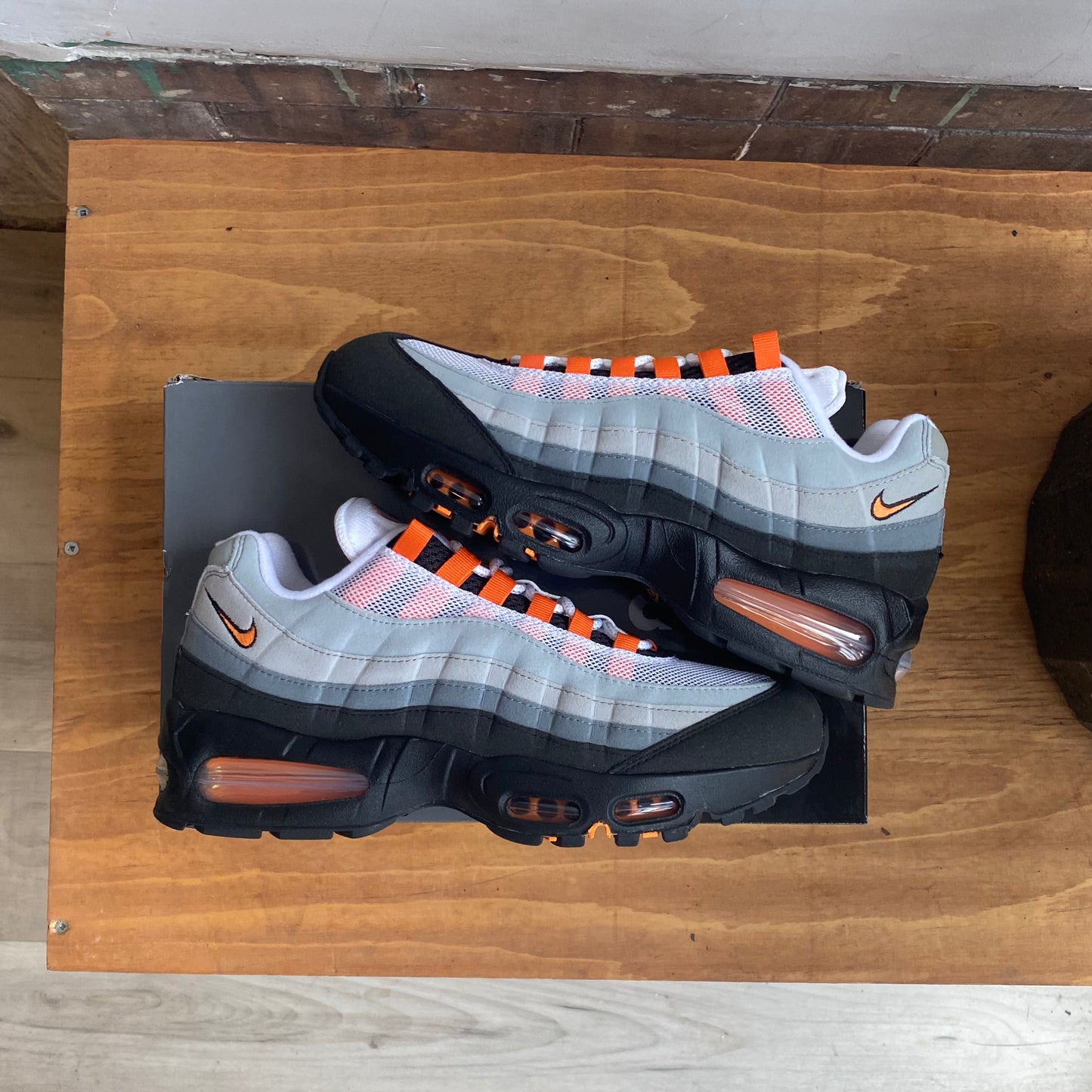 Nike Air Max 95 "Mandarin" Size US 8.5