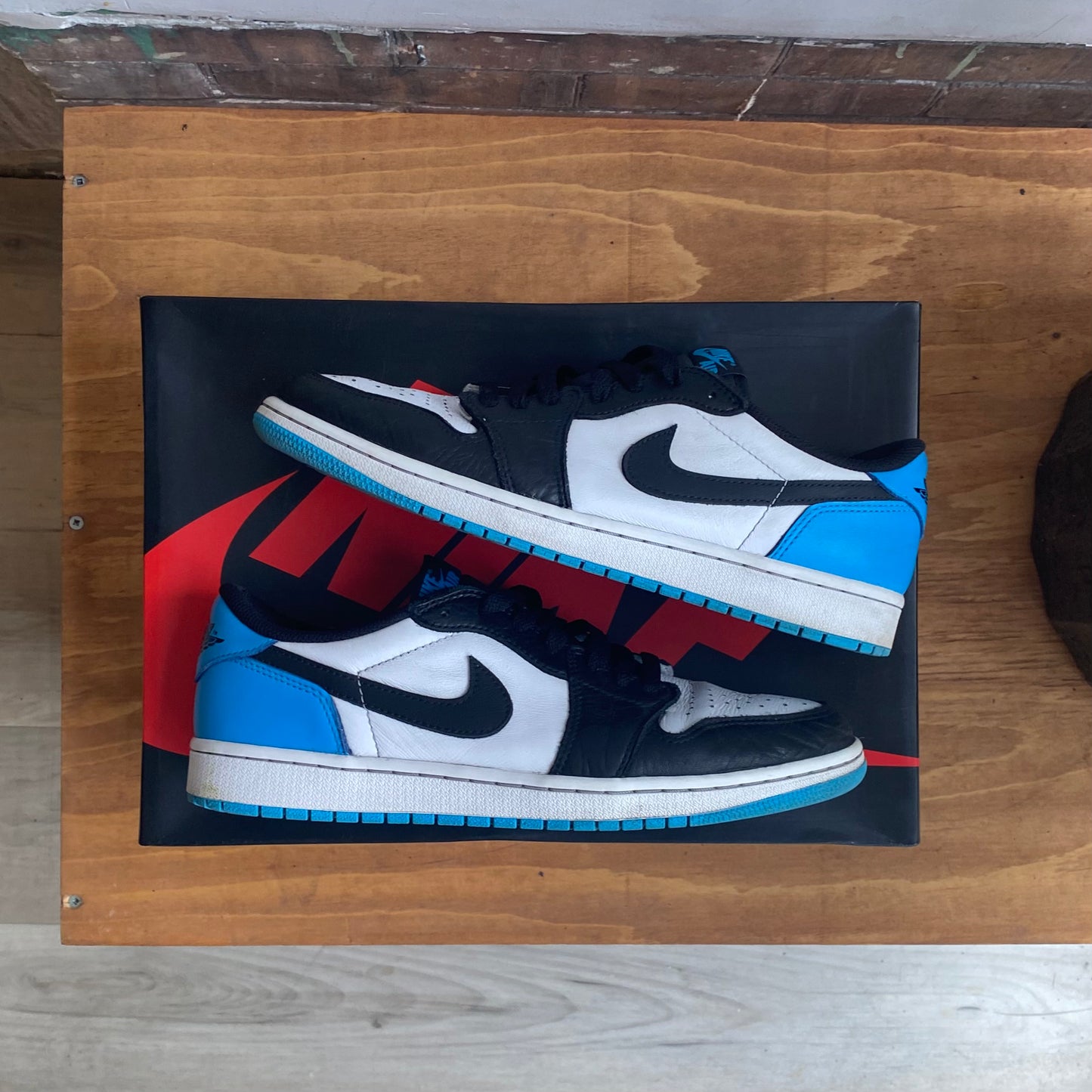 Air Jordan 1 Low "Powder Blue" Size 10