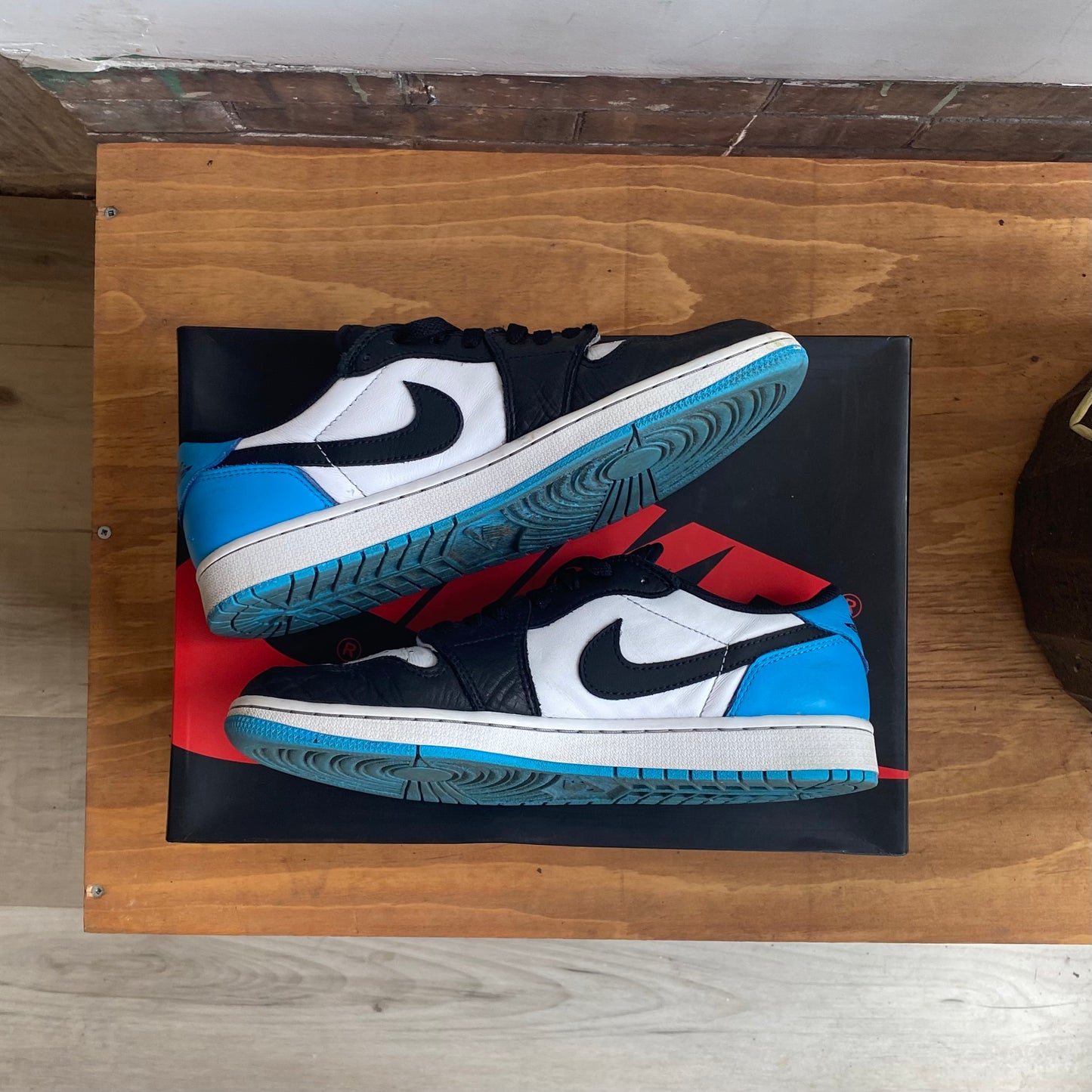 Air Jordan 1 Low "Powder Blue" Size 10
