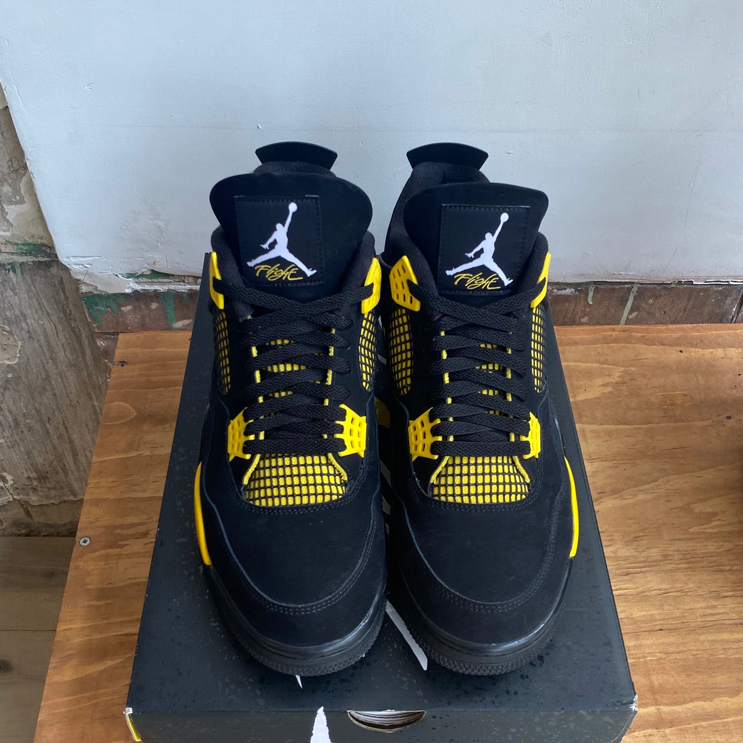 Jordan 4 "Thunder" Size 12
