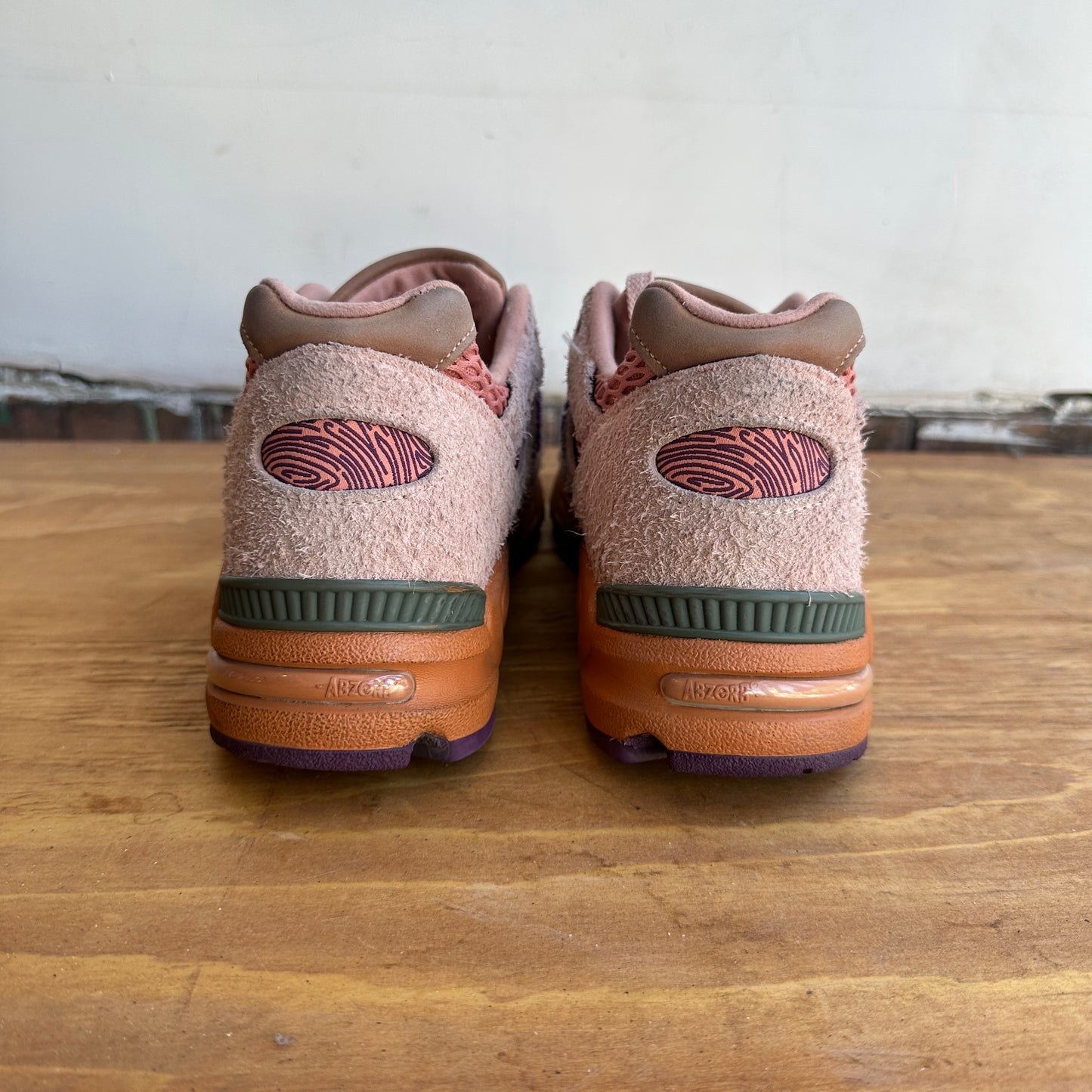 Salehe Bembury x New Balance 990v2 Size 10
