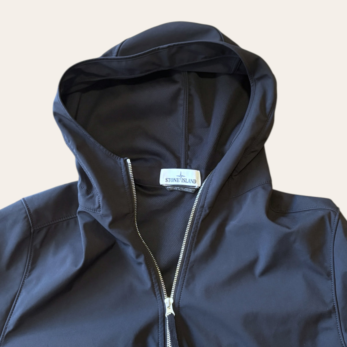 Brand New StoneIsland Light Soft Shell-R Size L