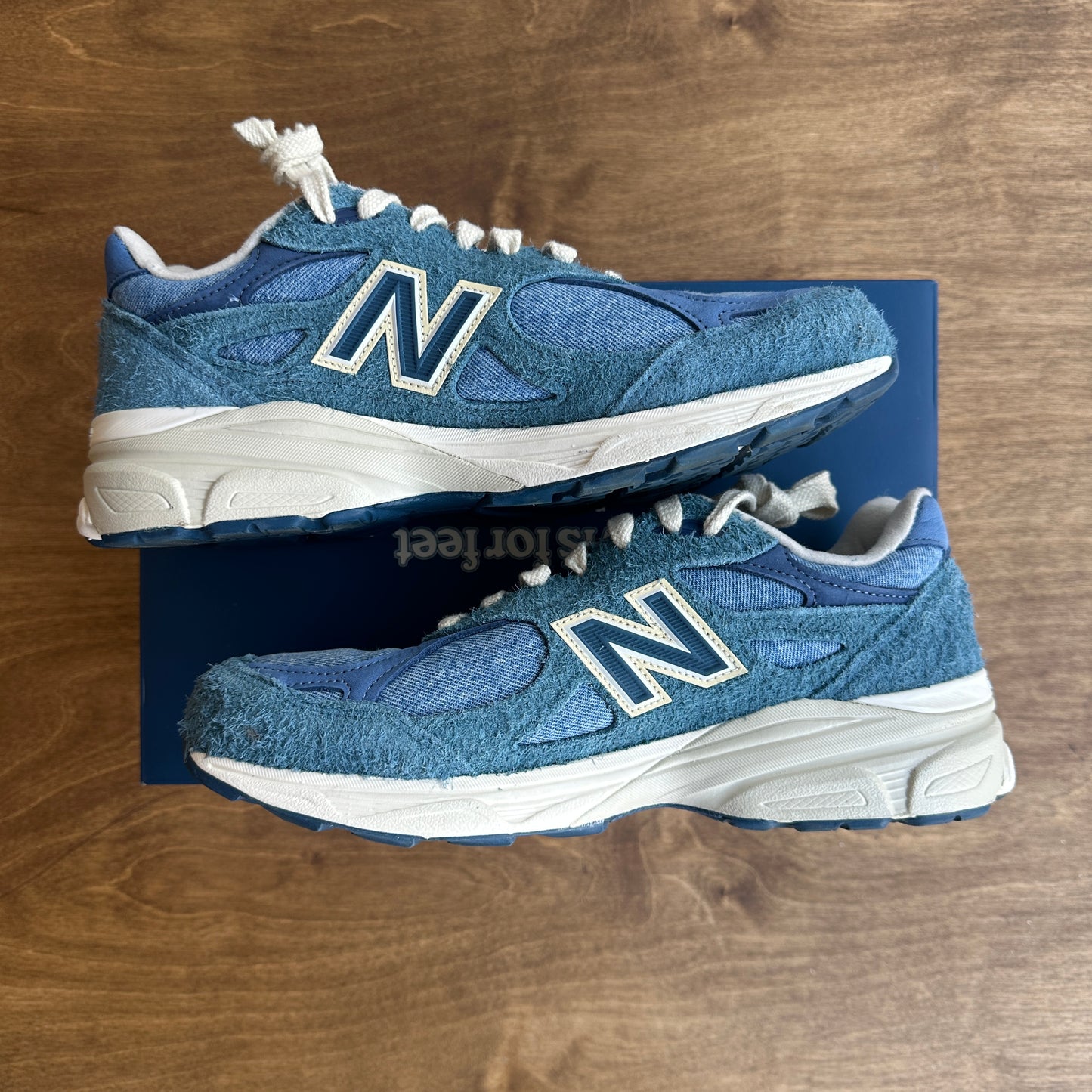 New Balance 990v3 MiUSA Levi's Denim Size 9