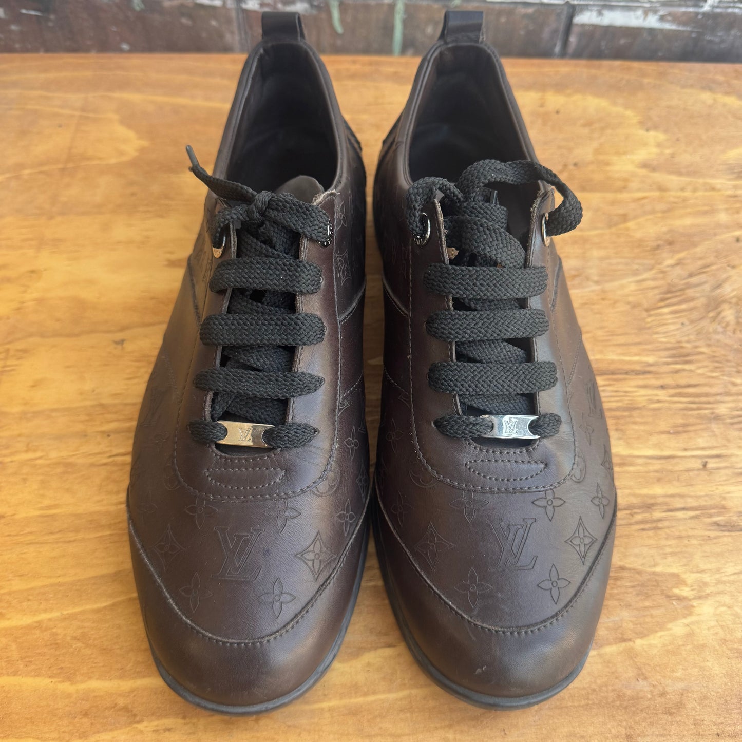 2005 Louis Vuitton Sneakers Size 8