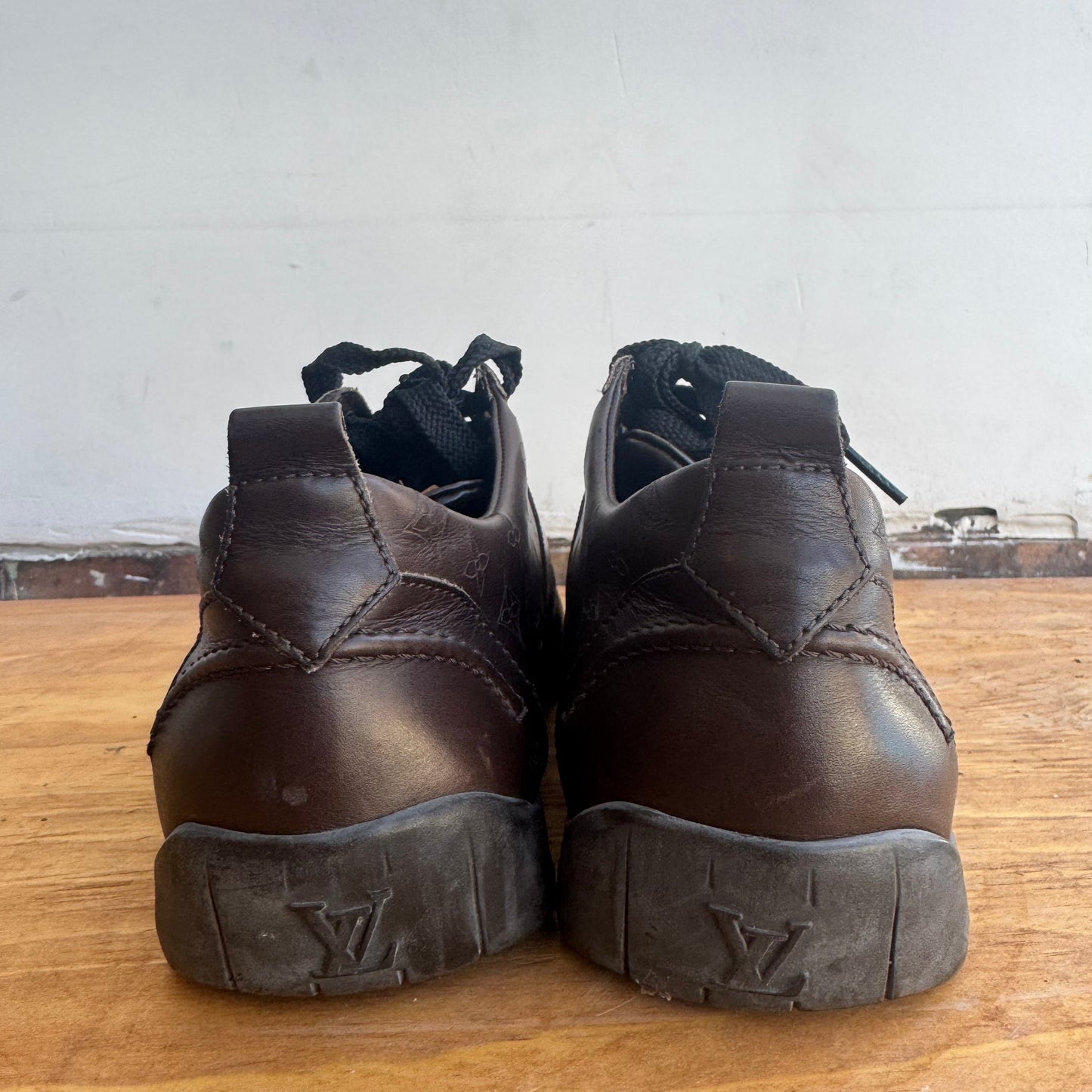 2005 Louis Vuitton Sneakers Size 8