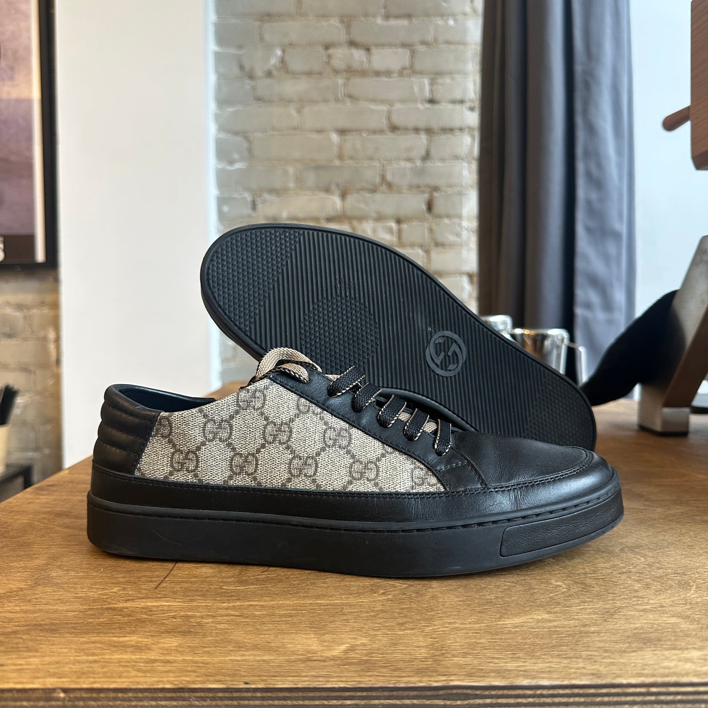 Gucci Monogram Sneakers Size 8.5