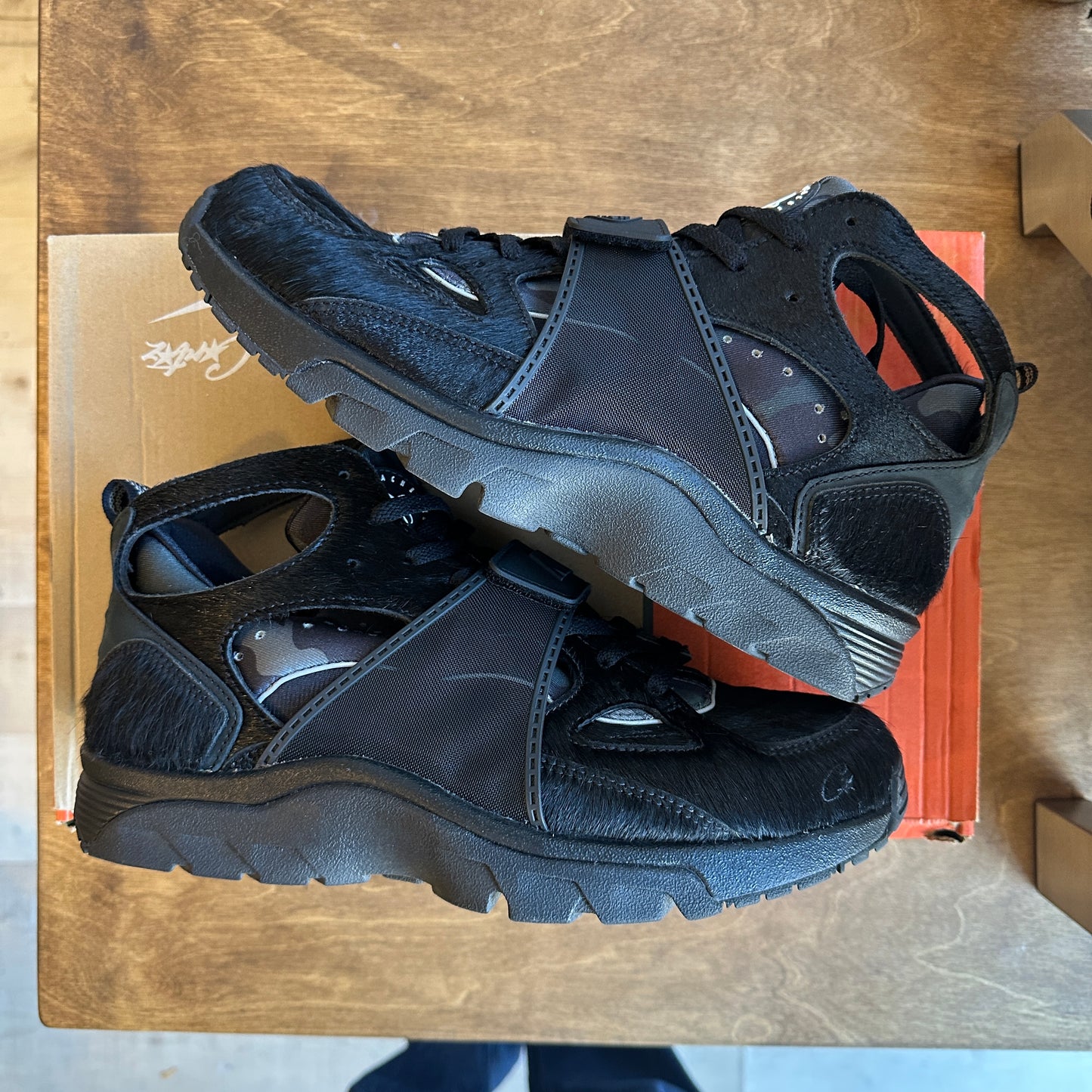 Corteiz x Nike Air Huarache "Black" Size 11