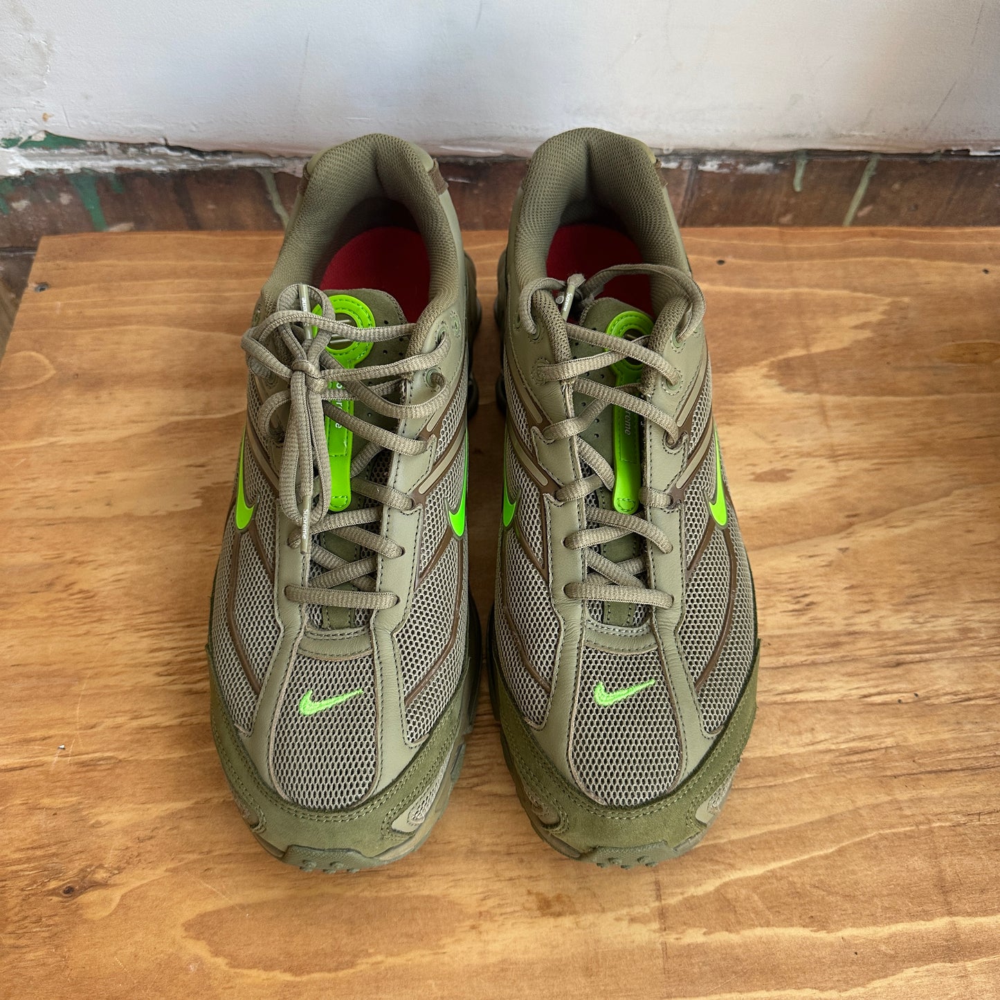 Supreme x Nike Shox "Olive" Size 10.5