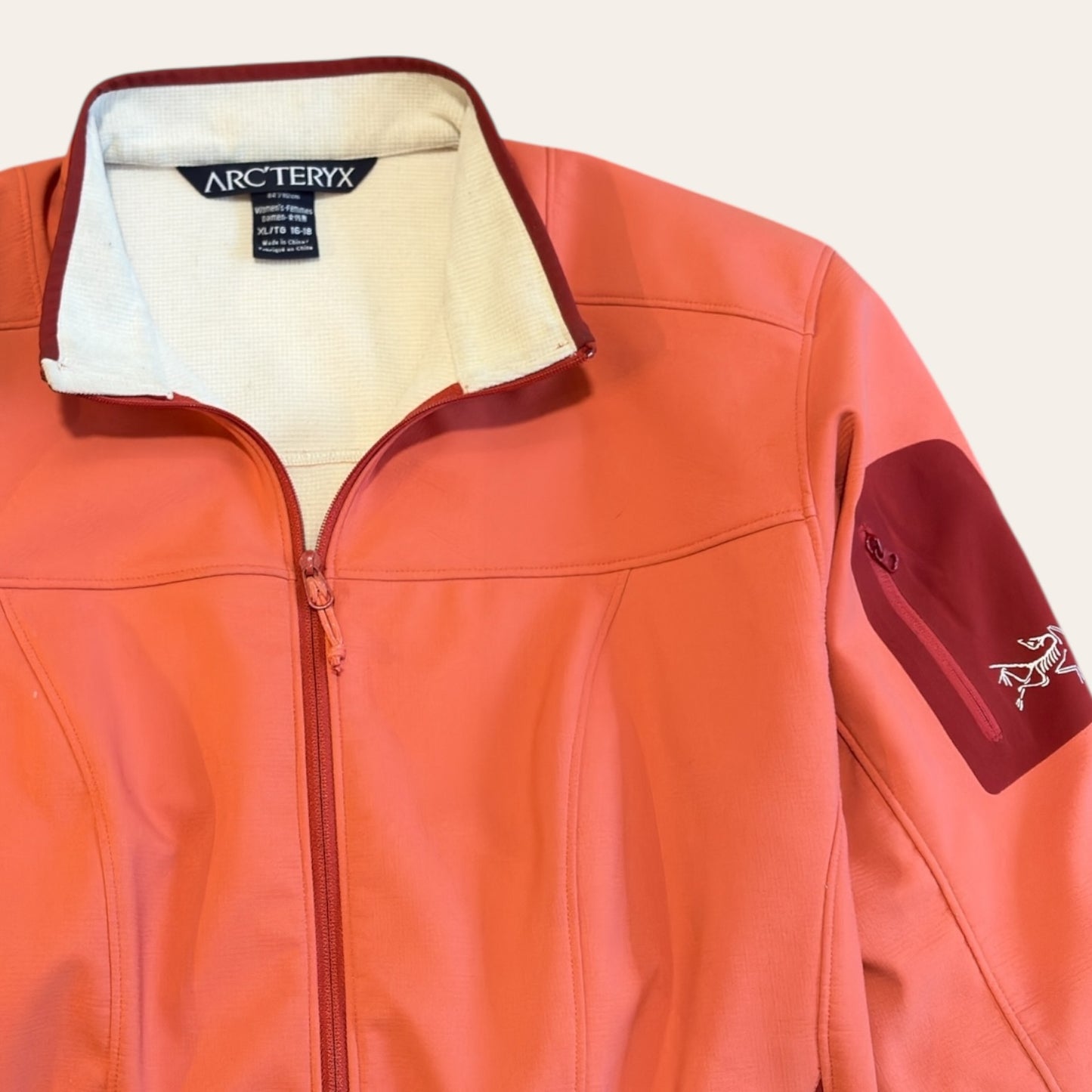 Arcteryx Zip up Jacket Size Women's XL