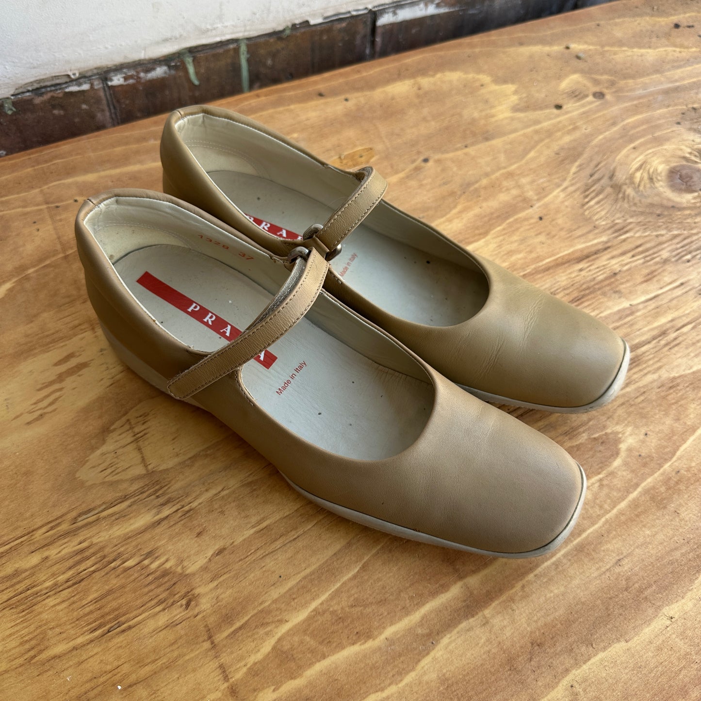 Prada Flats Tan Size EU 37