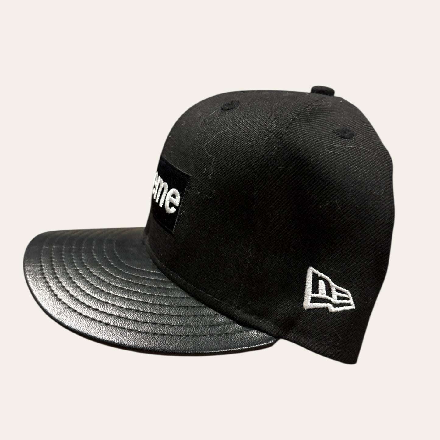 Supreme Bogo Leather Brim Fitted Size 7 1/2