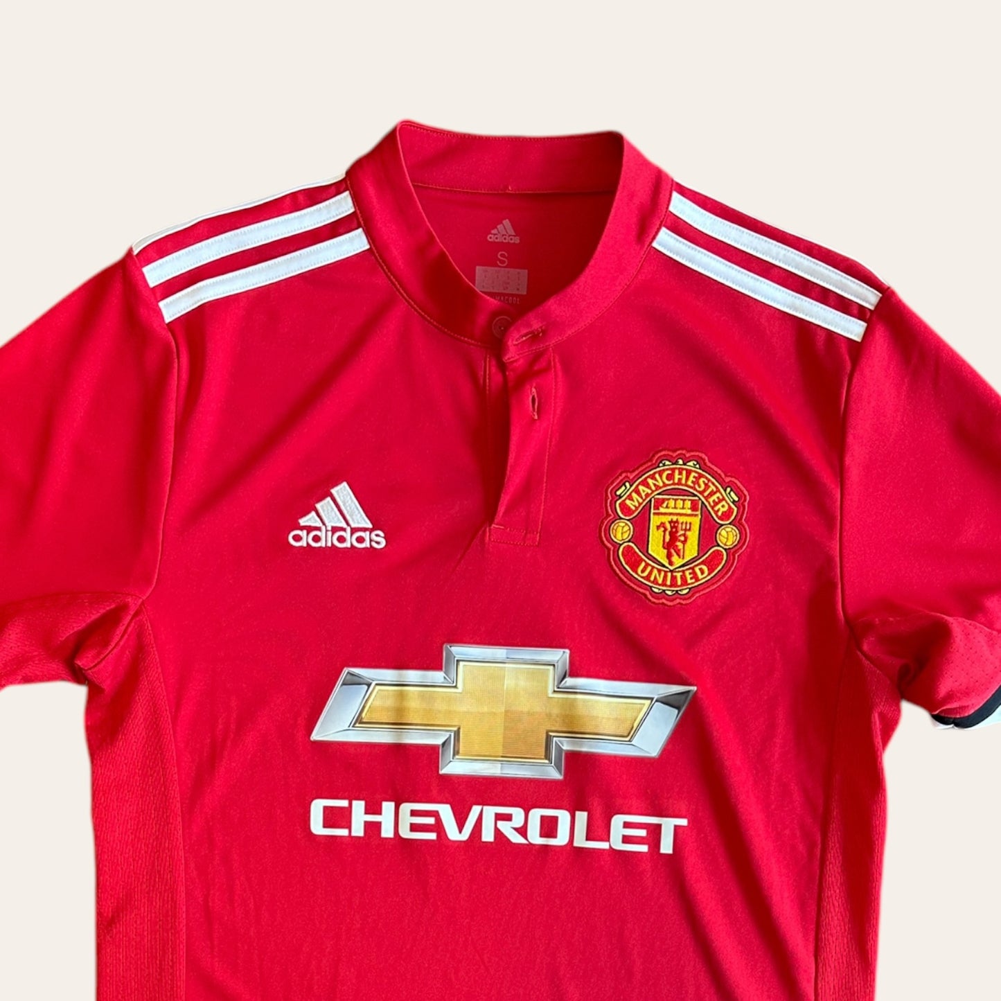 17'/18' Manchester United Home Kit Size S