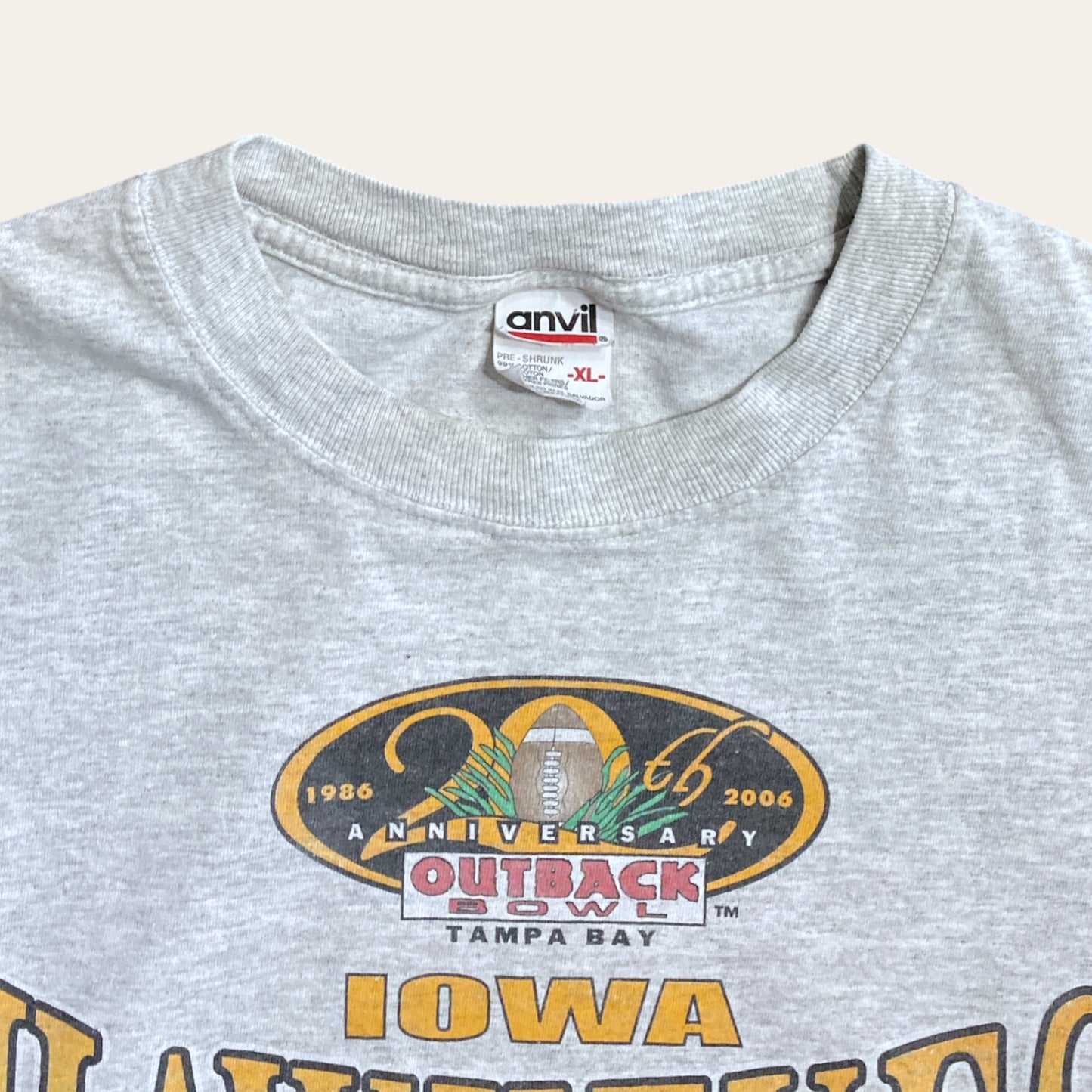 06' Iowa Hawkeyes Football Longsleeve Size XL