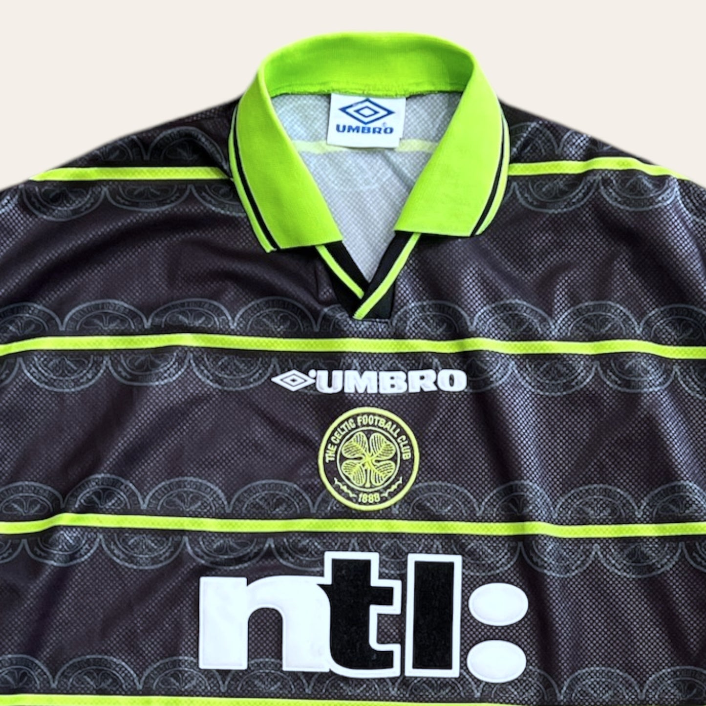 99' Umbro Celtics Away Kit Size L