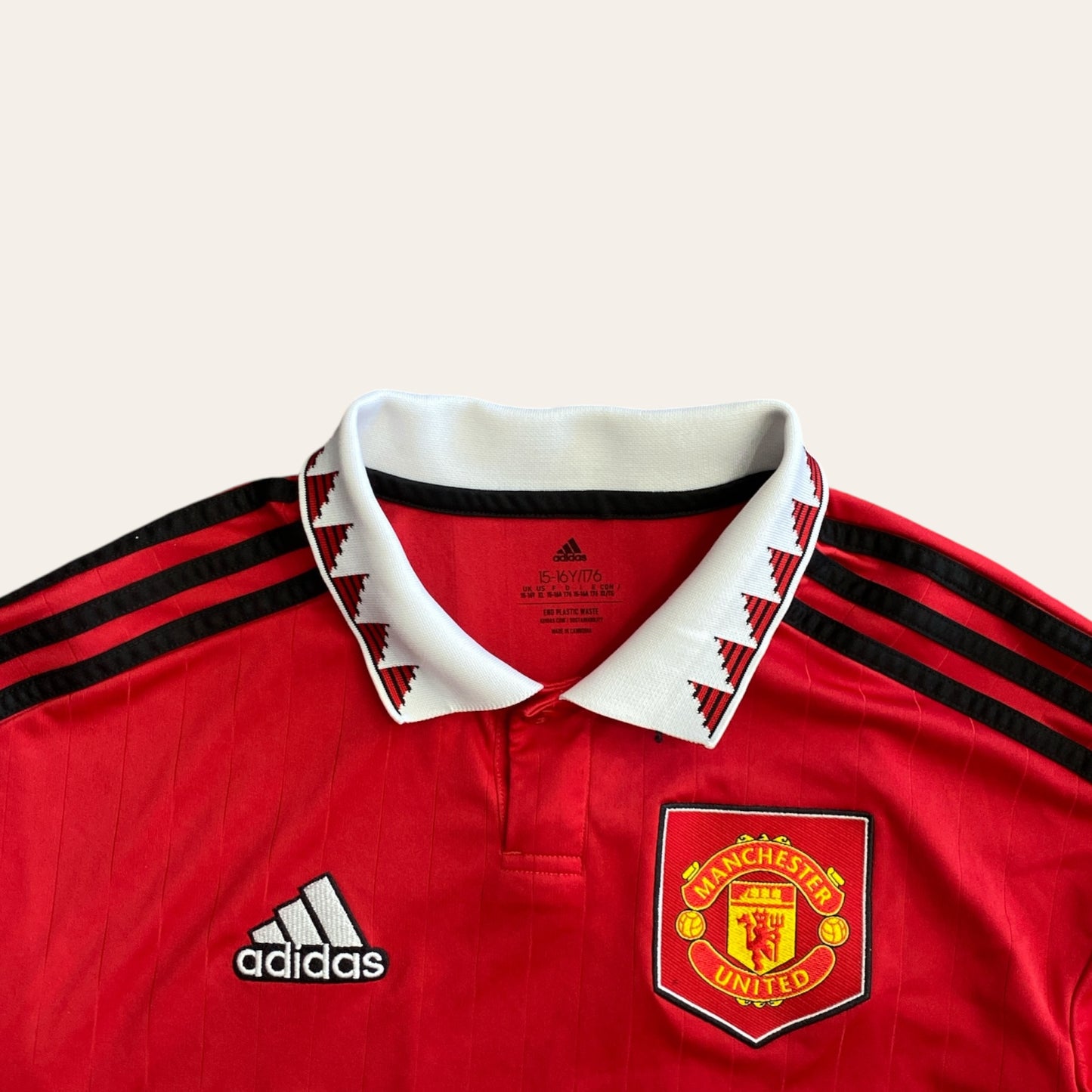22'/23' Manchester United Home Kit Size Youth XL