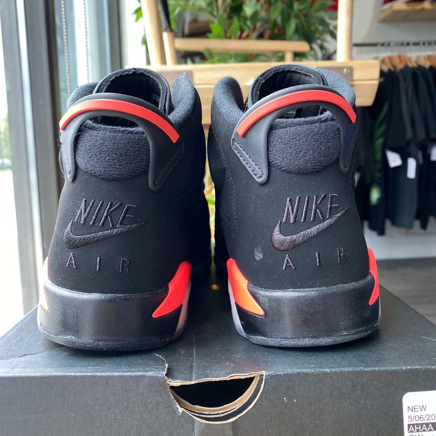 Air Jordan 6 "Infrared" Size 7Y