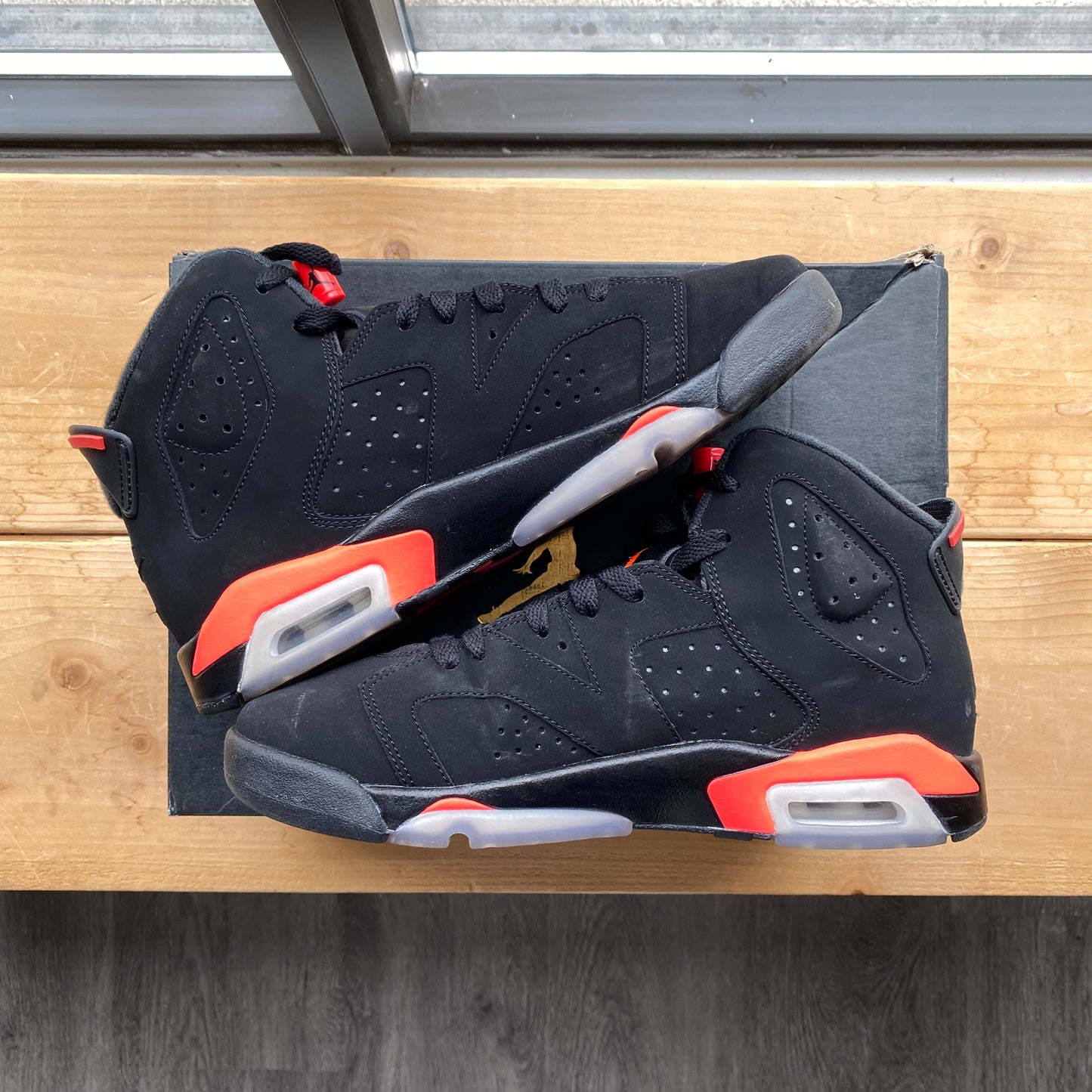 Air Jordan 6 "Infrared" Size 7Y