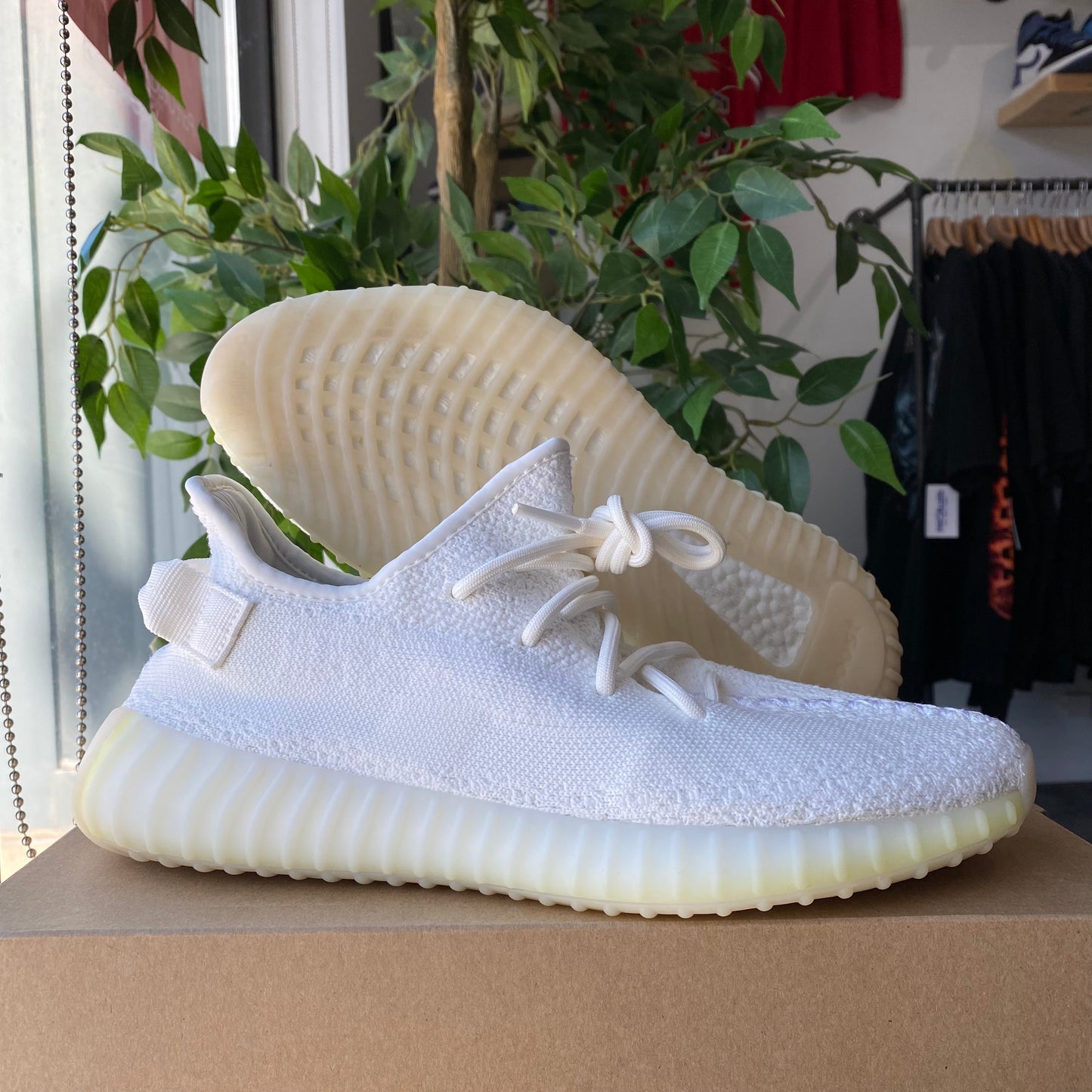 Yeezy 350 V2 "Cream/White" Size 9.5