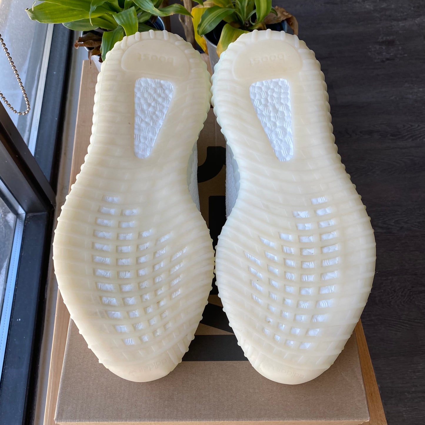 Yeezy 350 V2 "Cream/White" Size 9.5