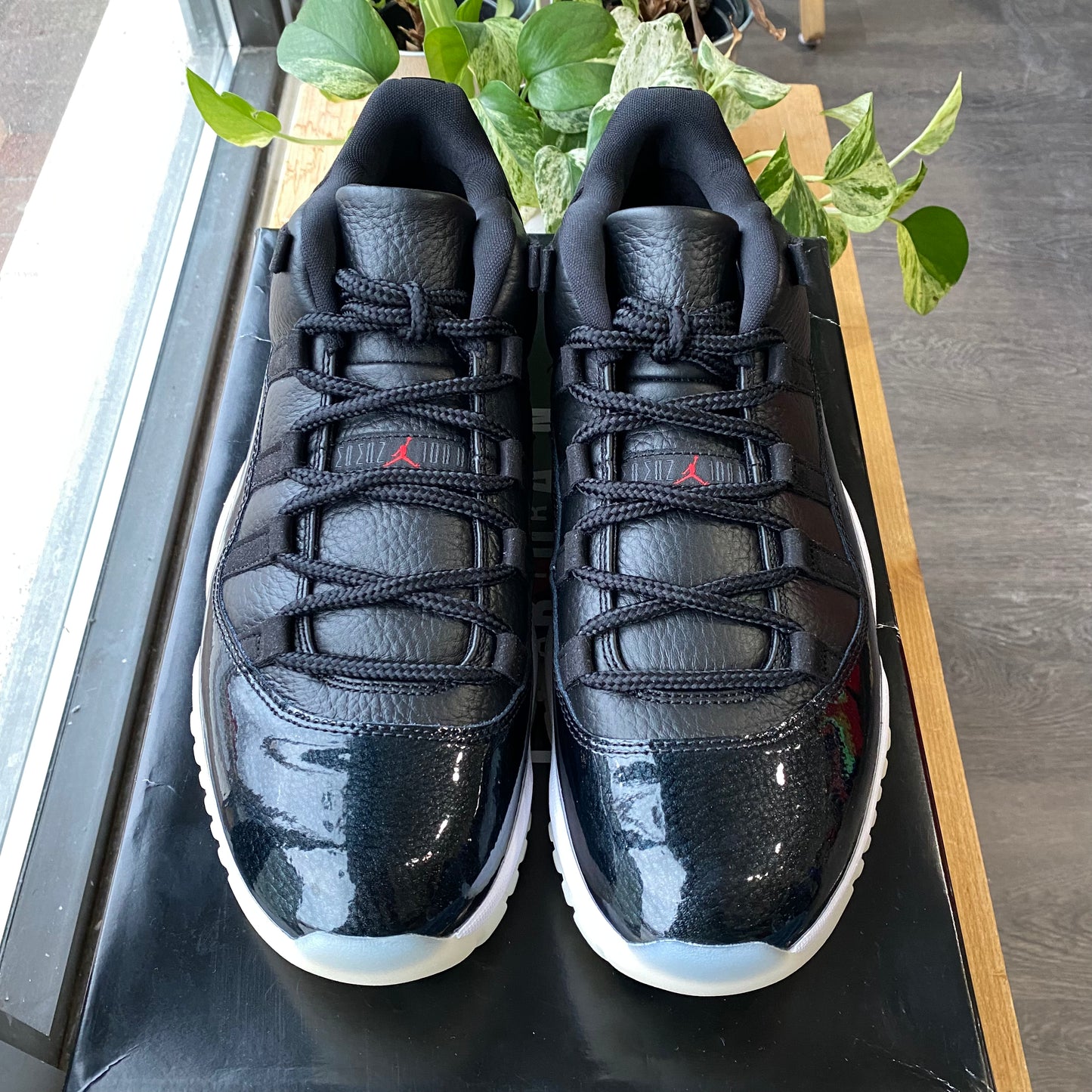 Brand New Air Jordan 11 Low "72-10"