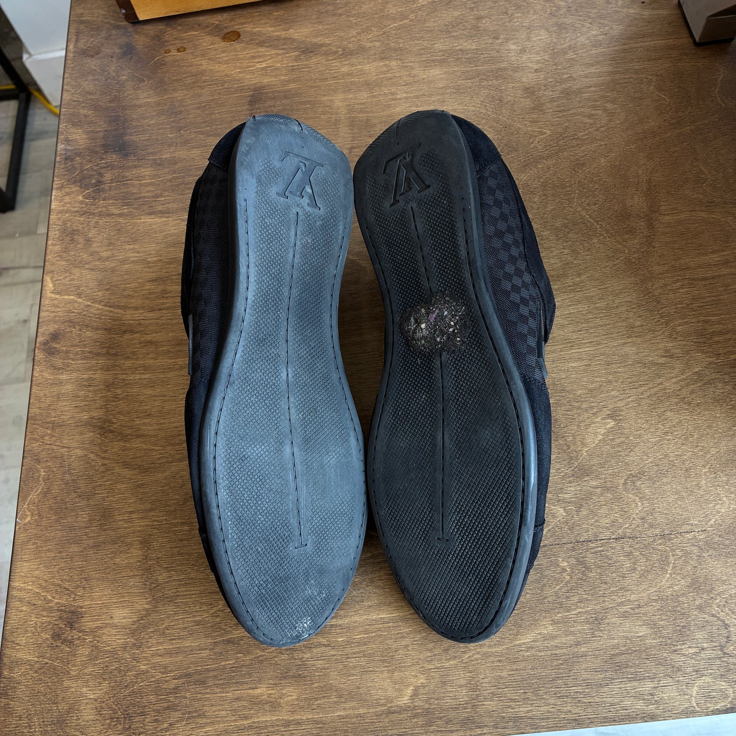 Louis Vuitton Trainer Black Size 8.5
