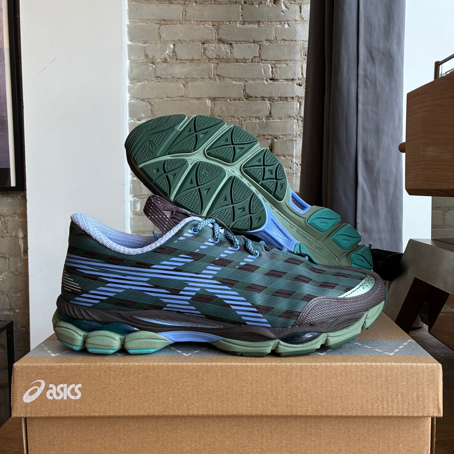 Brand New Asics Gel Kayano 14 "Cream/Black" Size 10