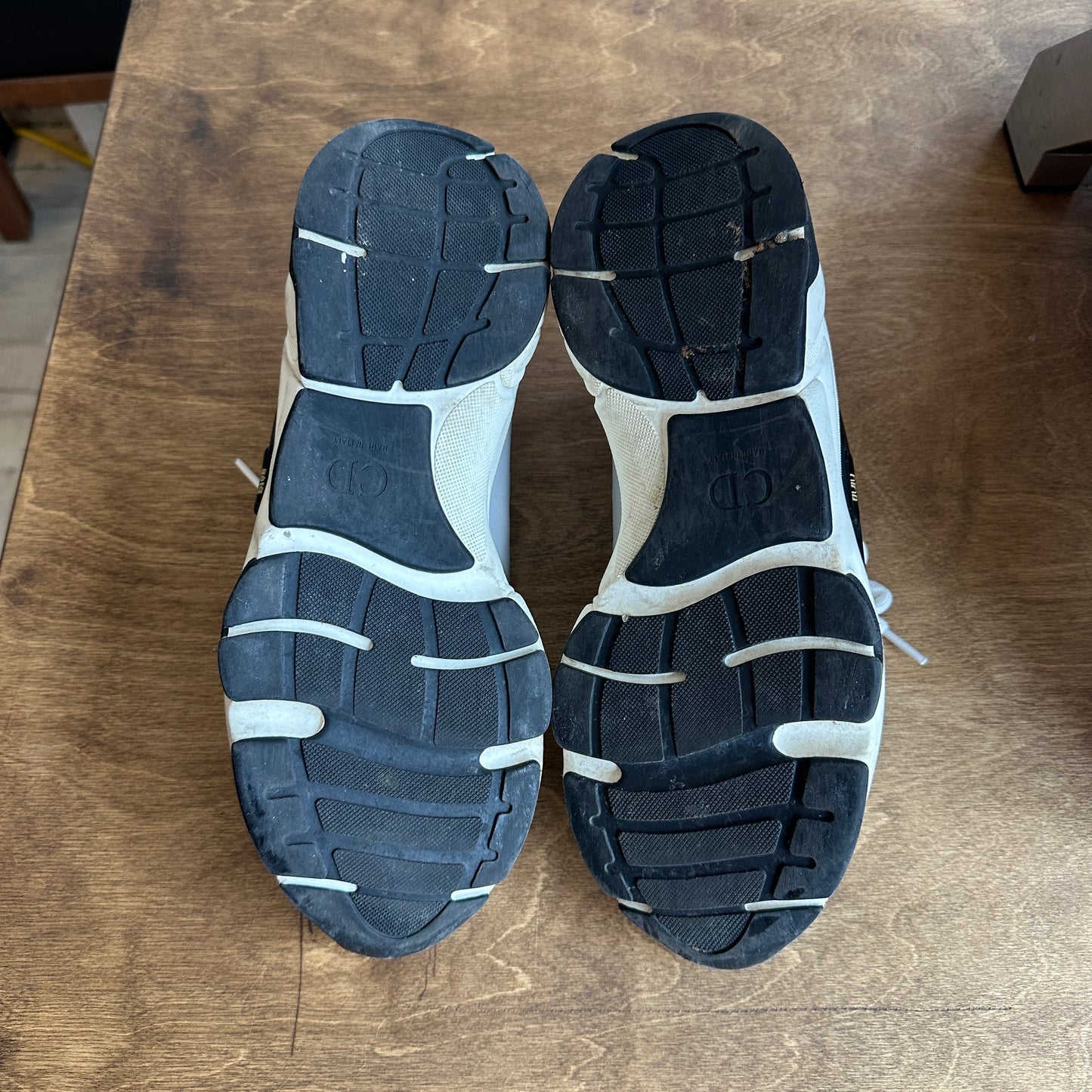 Dior B22 Sneakers Size 43