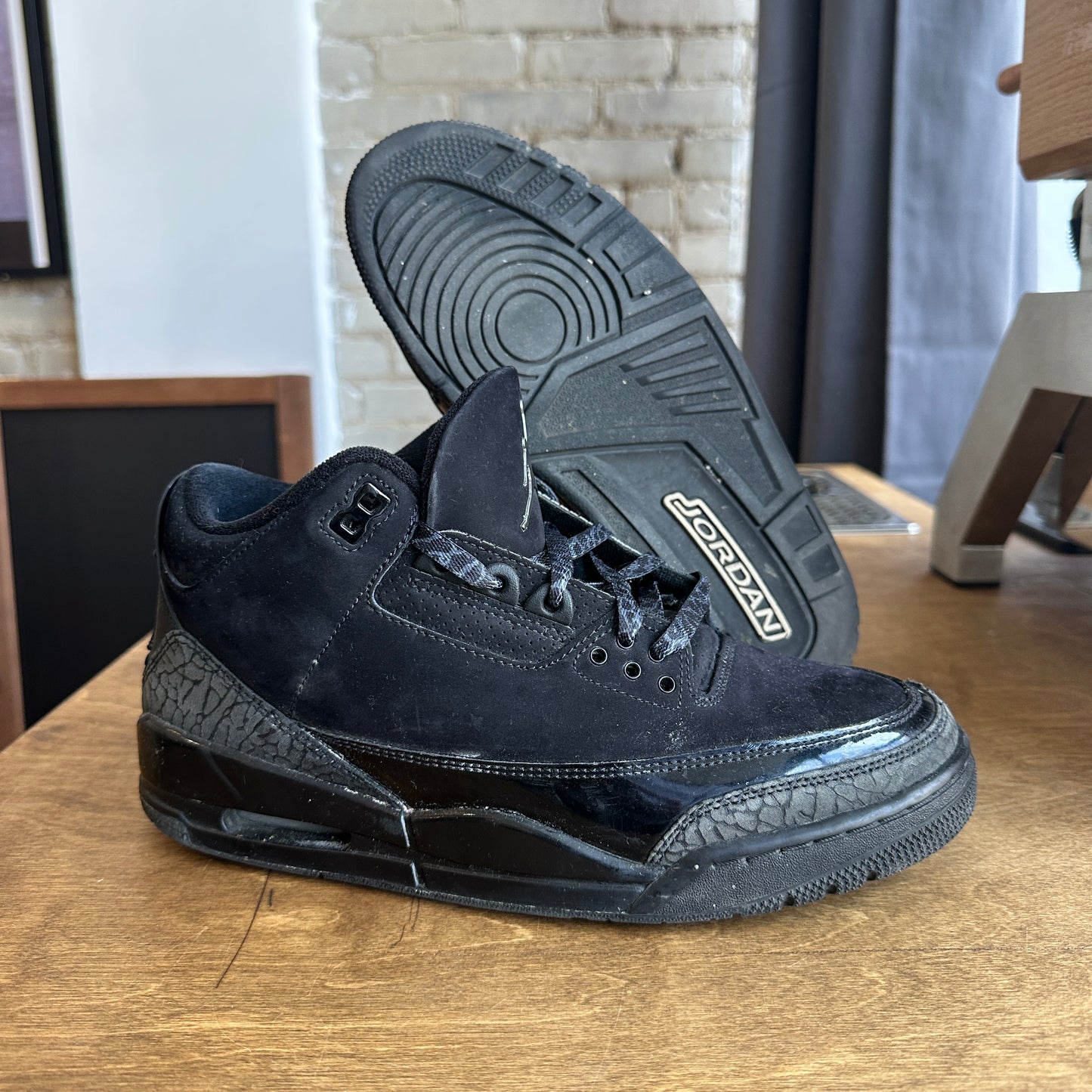 Air Jordan 3 "Black Cat" Size 9