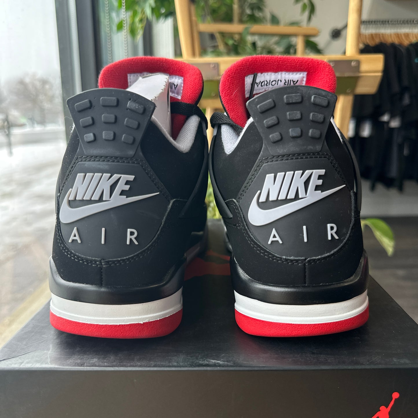 Air Jordan 4 "Bred" Size 10