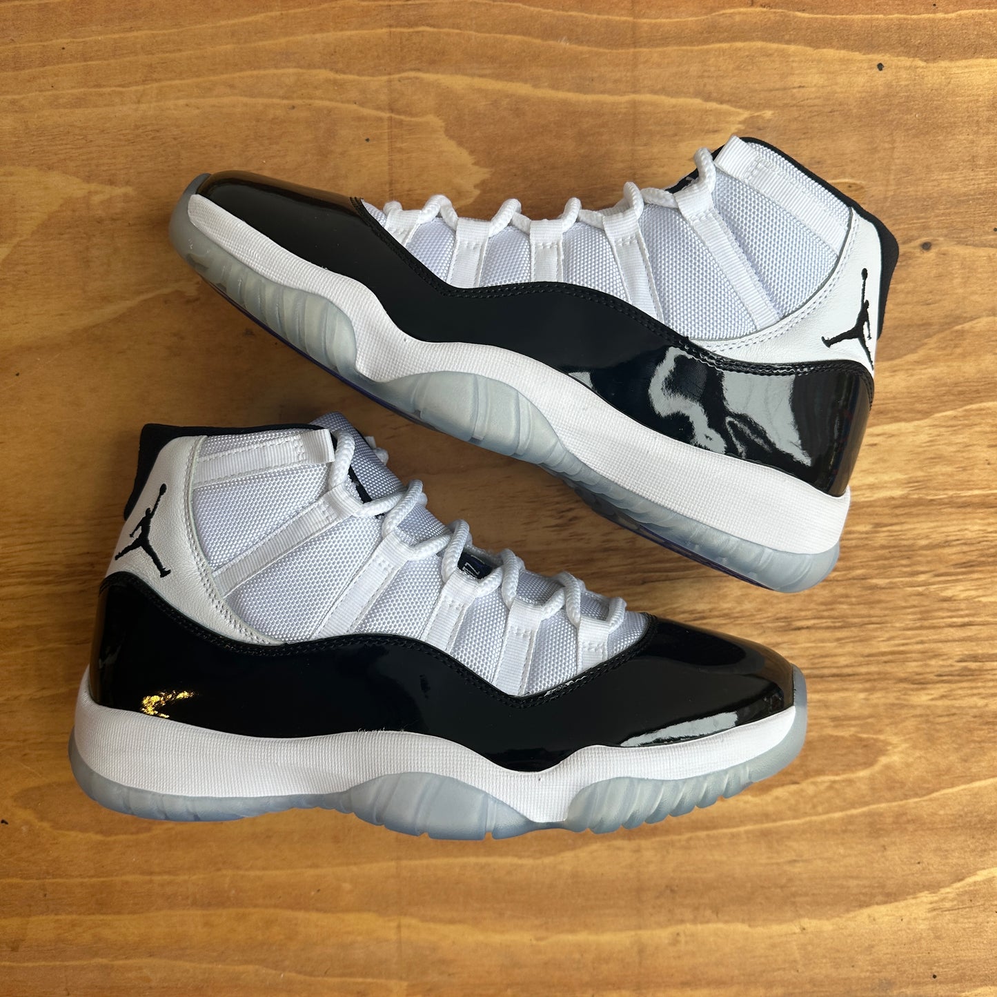 Brand New Air Jordan 11 "Concord" Size 9
