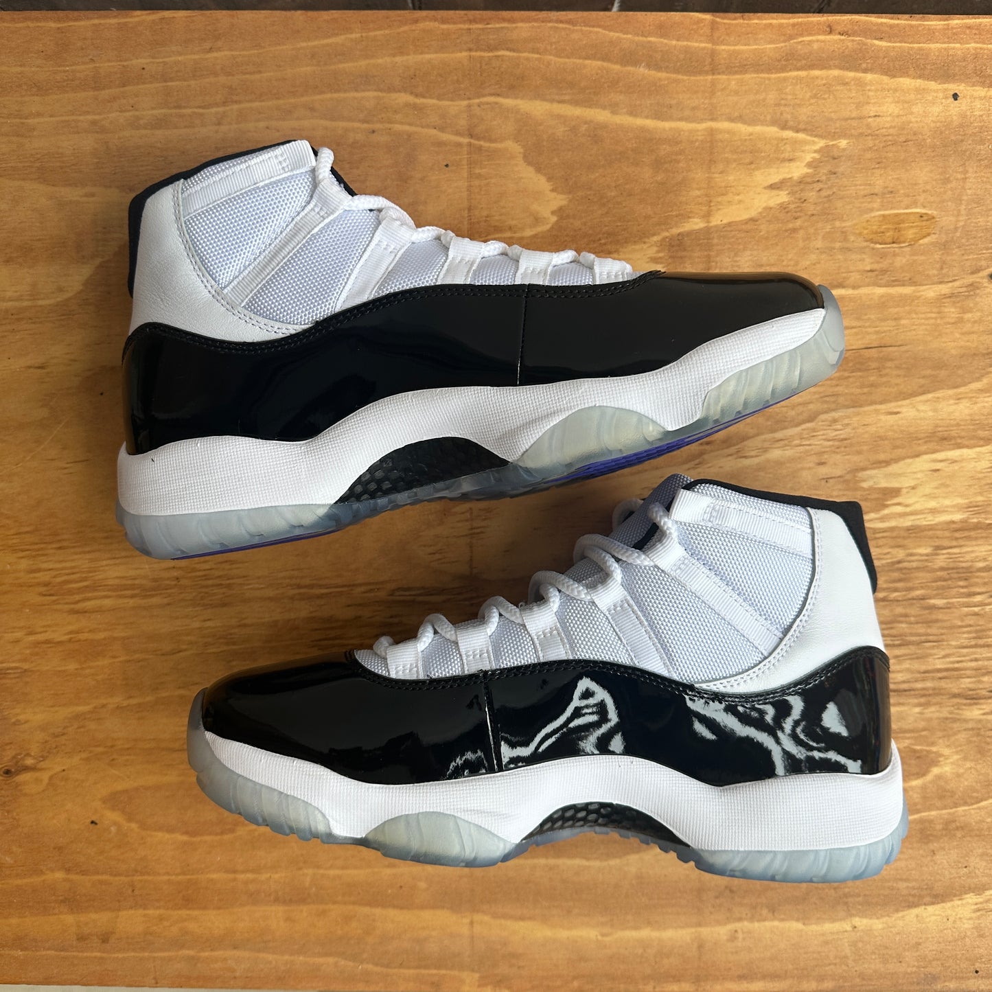 Brand New Air Jordan 11 "Concord" Size 9