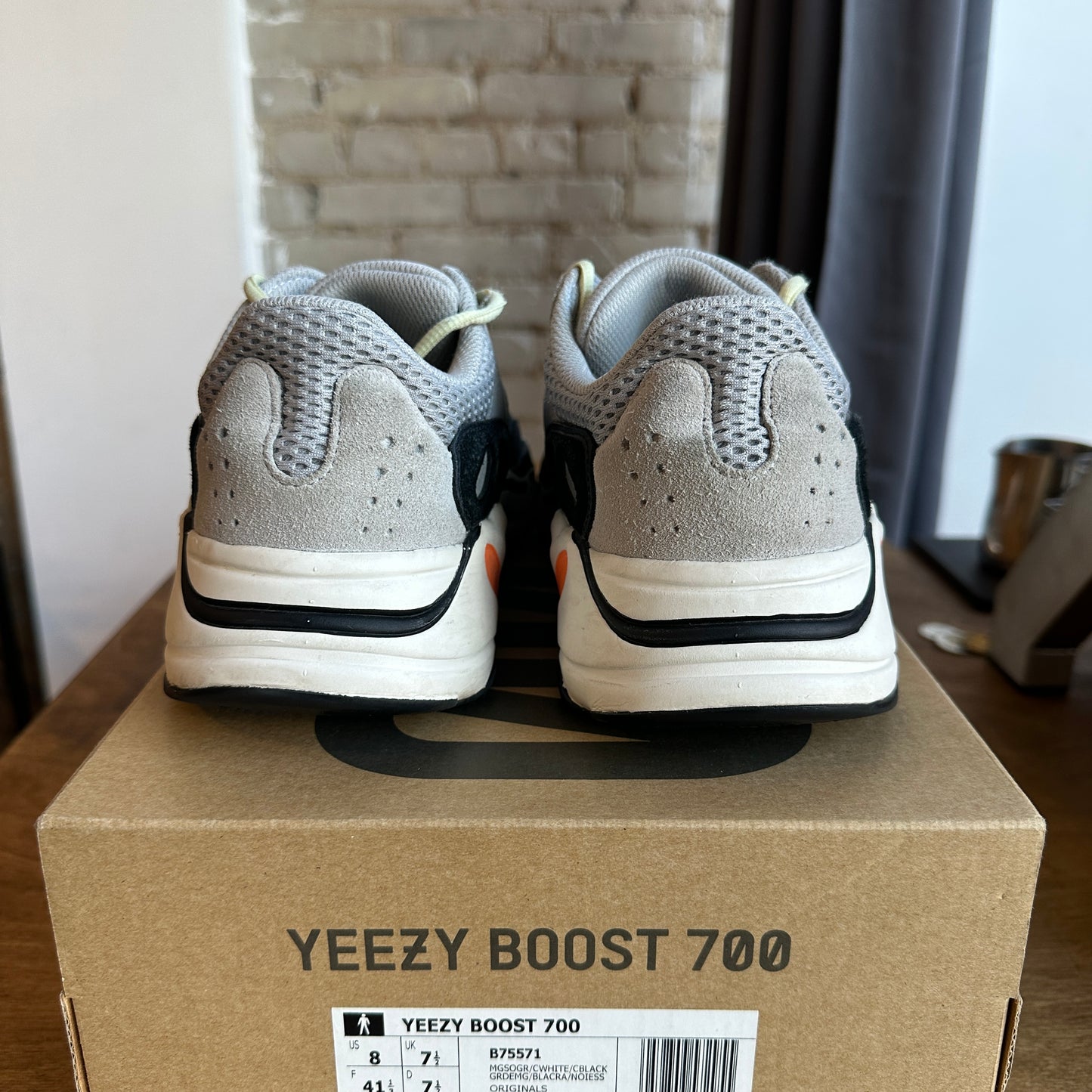 Yeezy 700 Waverunner Size 8