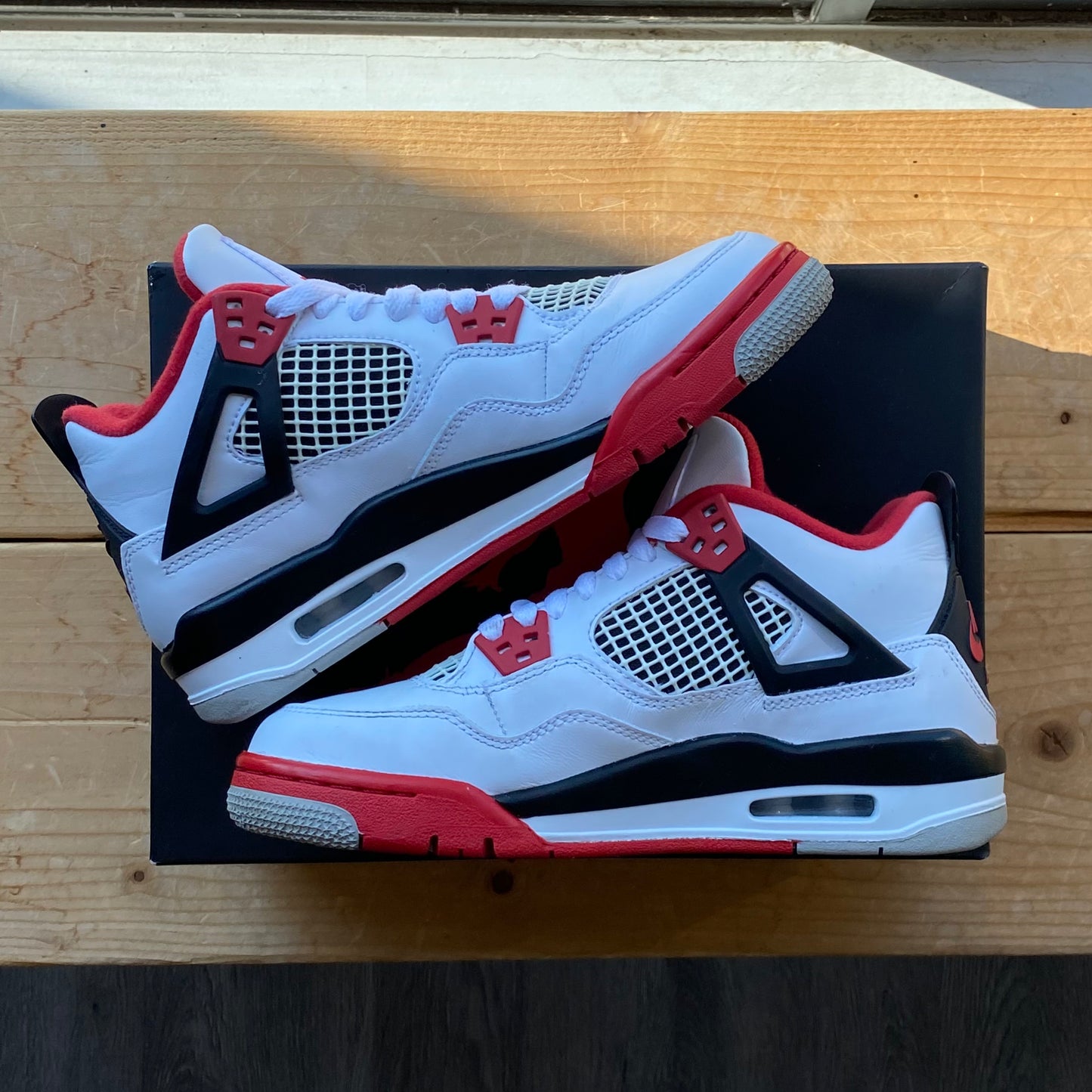 Air Jordan 4 'Fire Red' Size 5Y