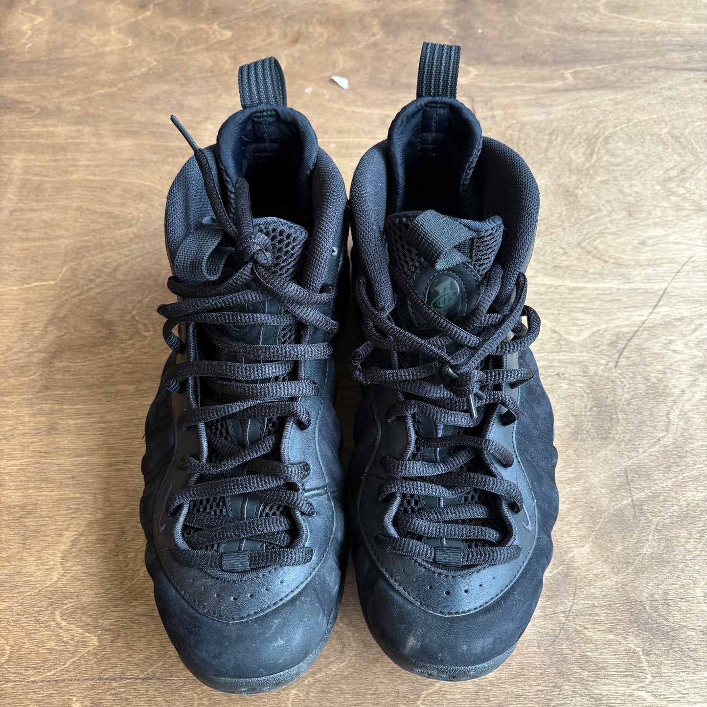 Nike Foamposite Black Seude Size 9