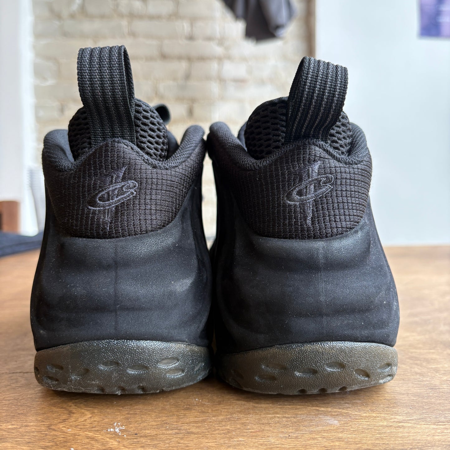 Nike Foamposite Black Seude Size 9